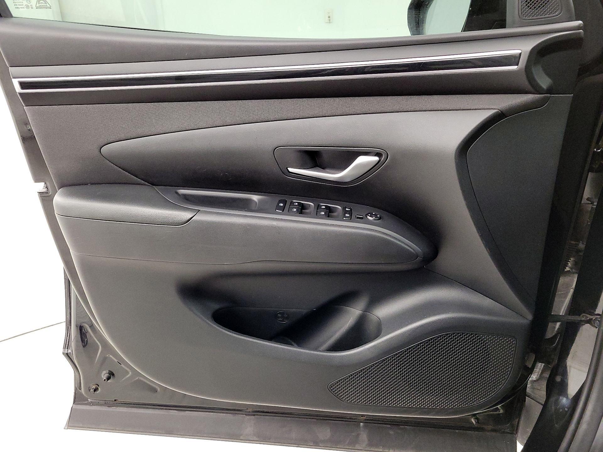 Thumbnail: 2023 Hyundai Tucson - 12