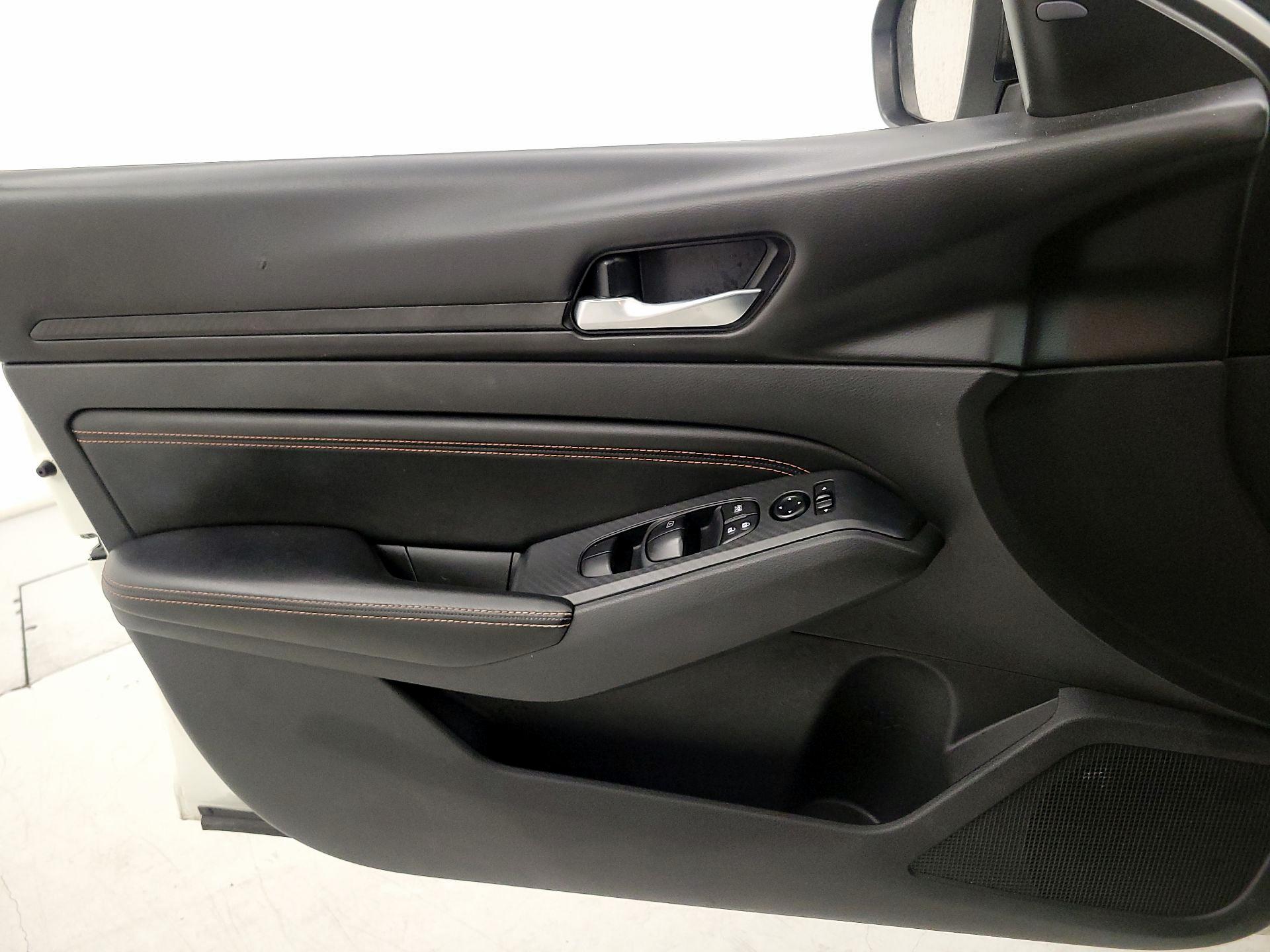 Thumbnail: 2021 Nissan Altima - 12