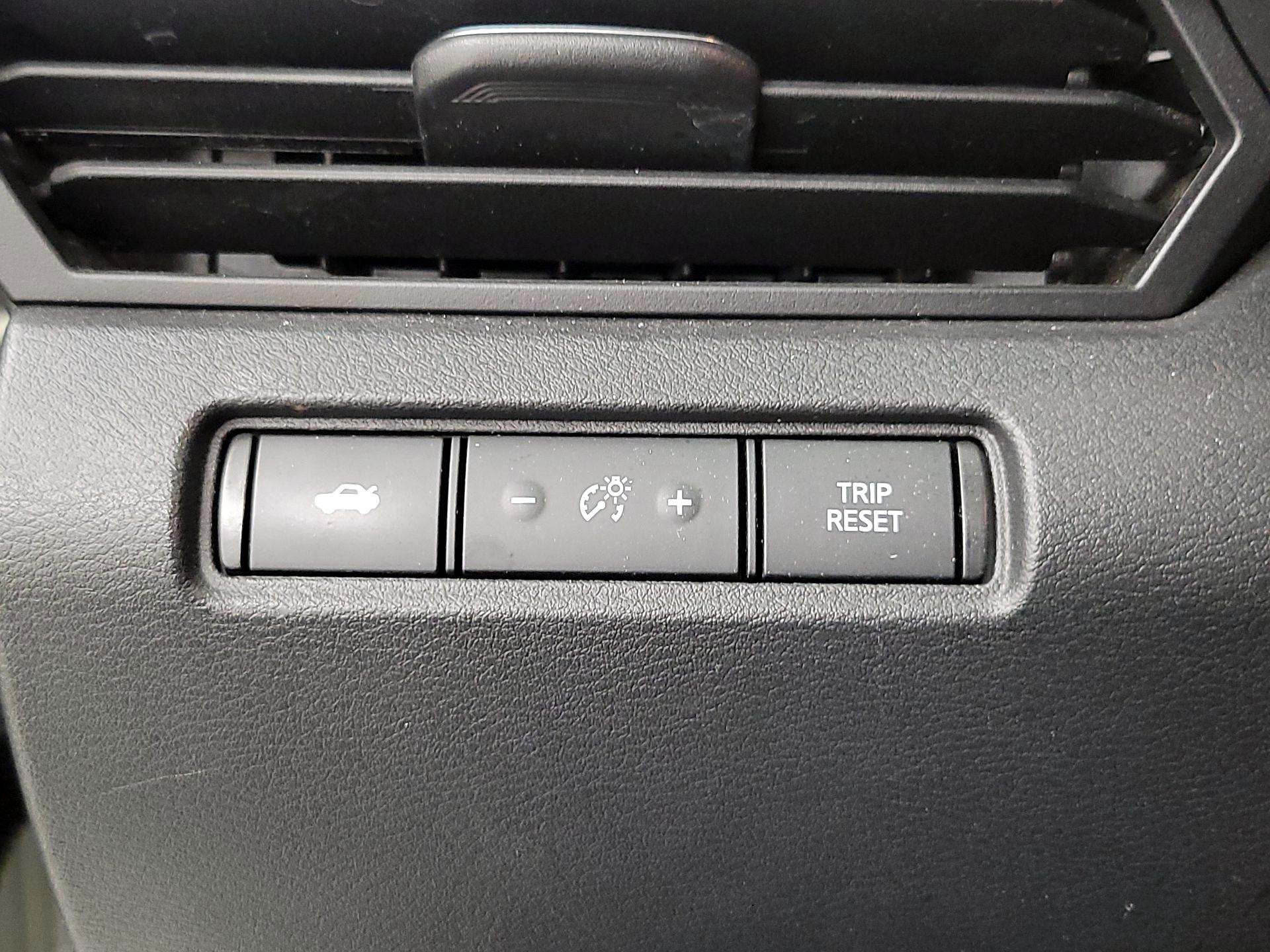 Thumbnail: 2021 Nissan Altima - 13