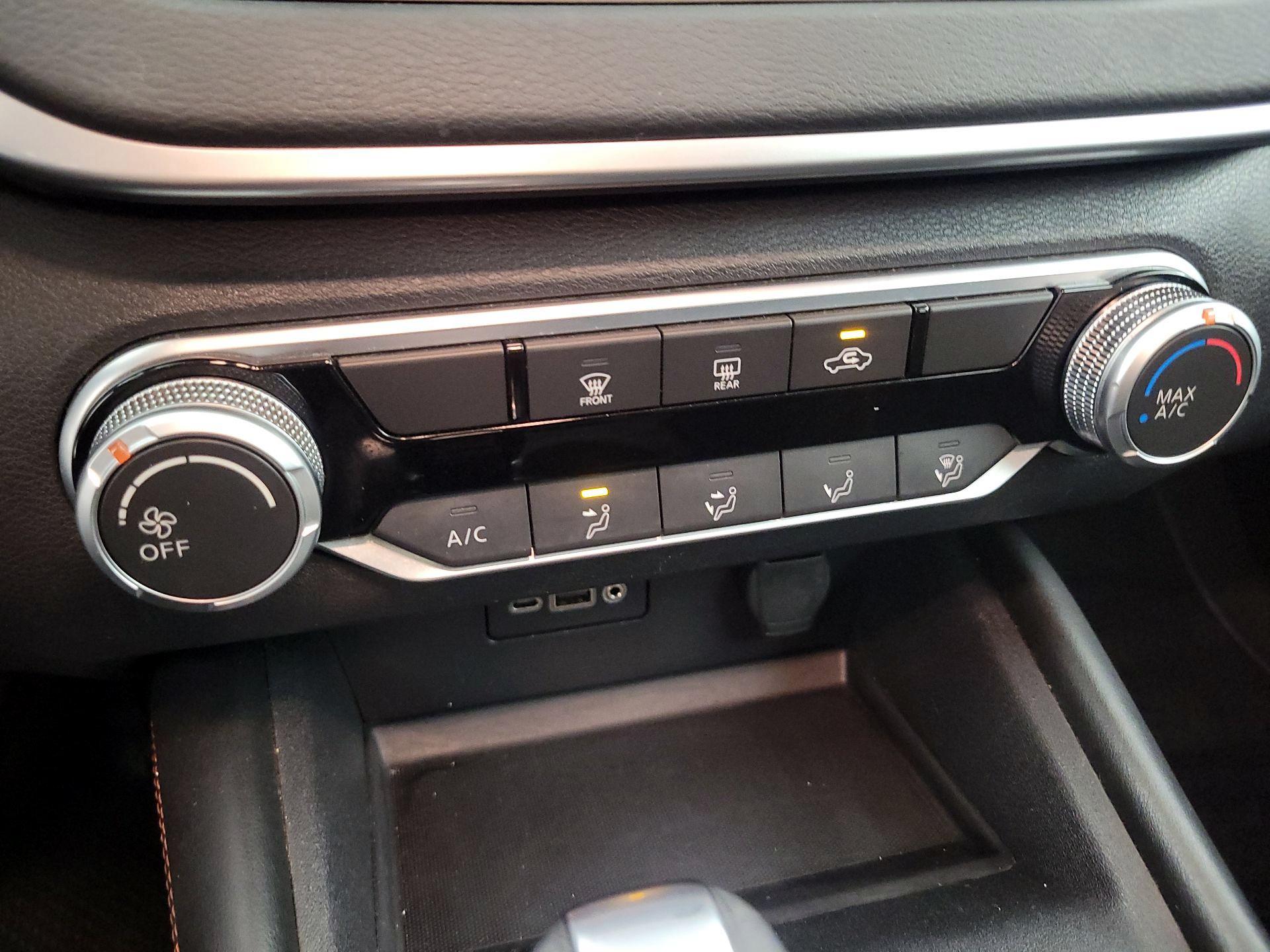 Thumbnail: 2021 Nissan Altima - 16