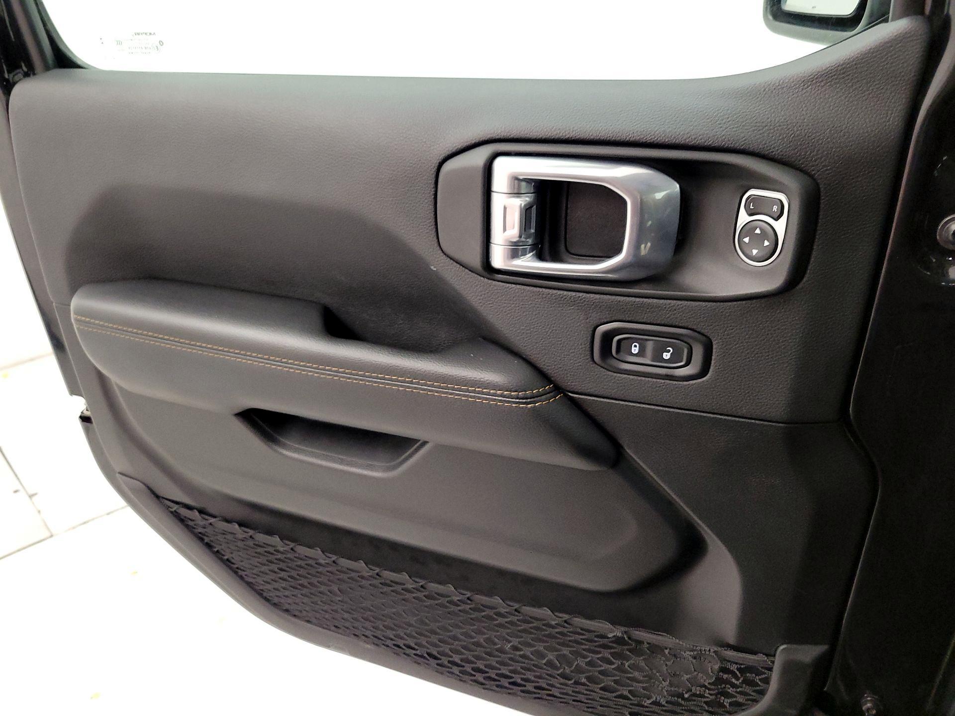 Thumbnail: 2023 Jeep Gladiator - 12