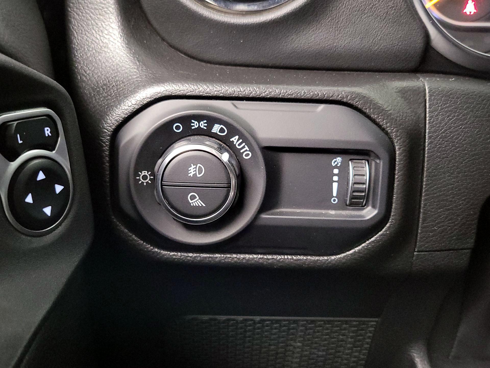 Thumbnail: 2023 Jeep Gladiator - 13