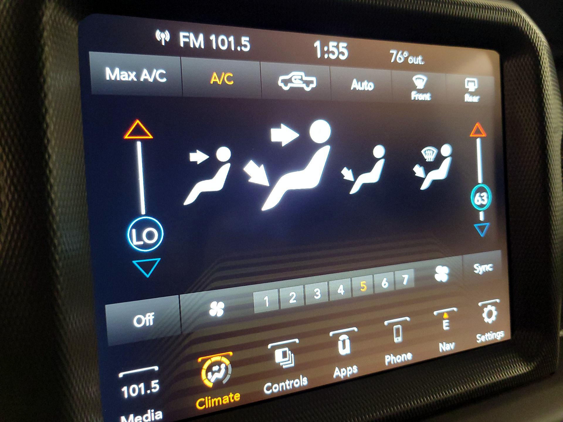 Thumbnail: 2023 Jeep Gladiator - 17