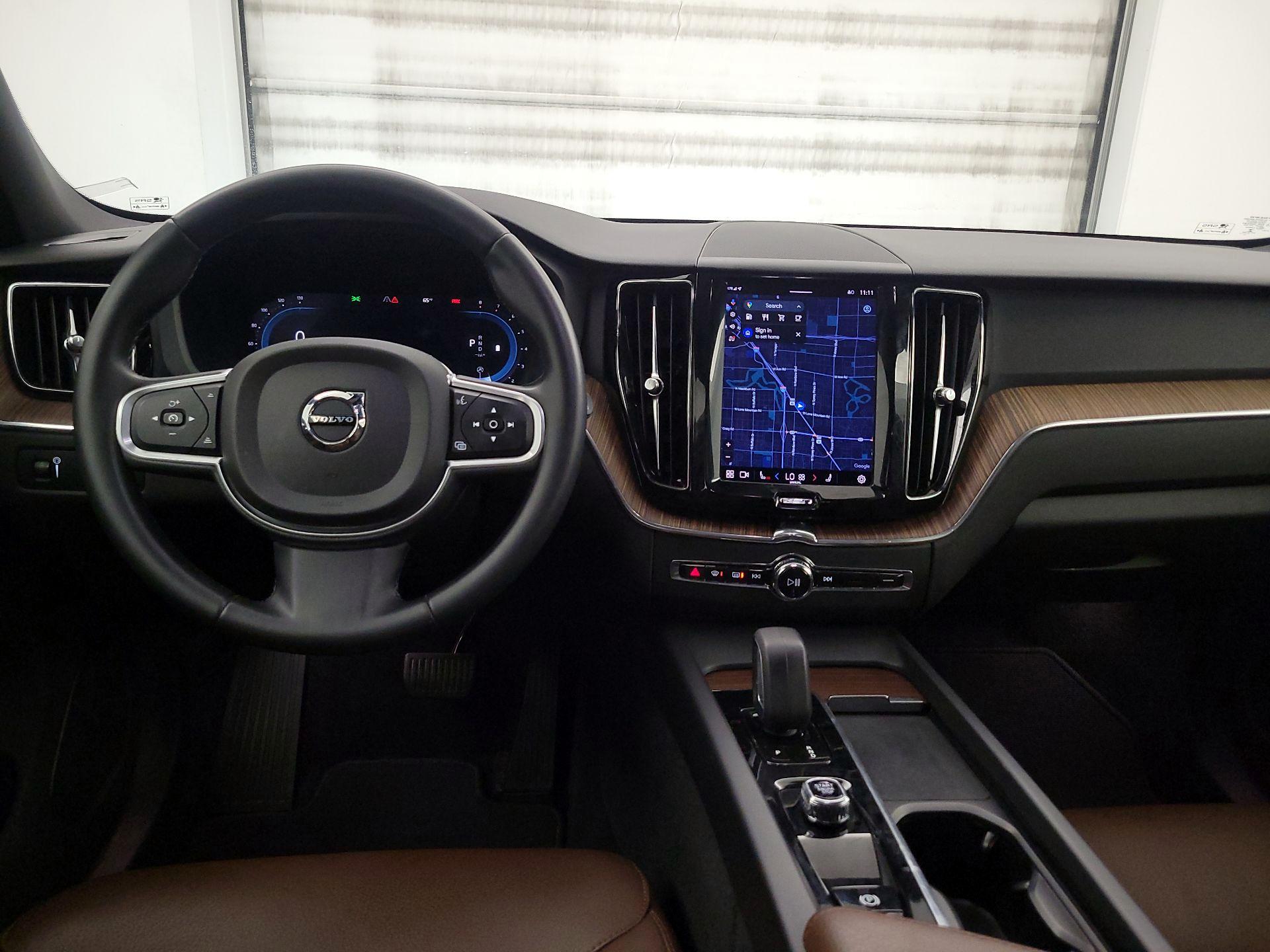 Thumbnail: 2022 Volvo XC60 - 9