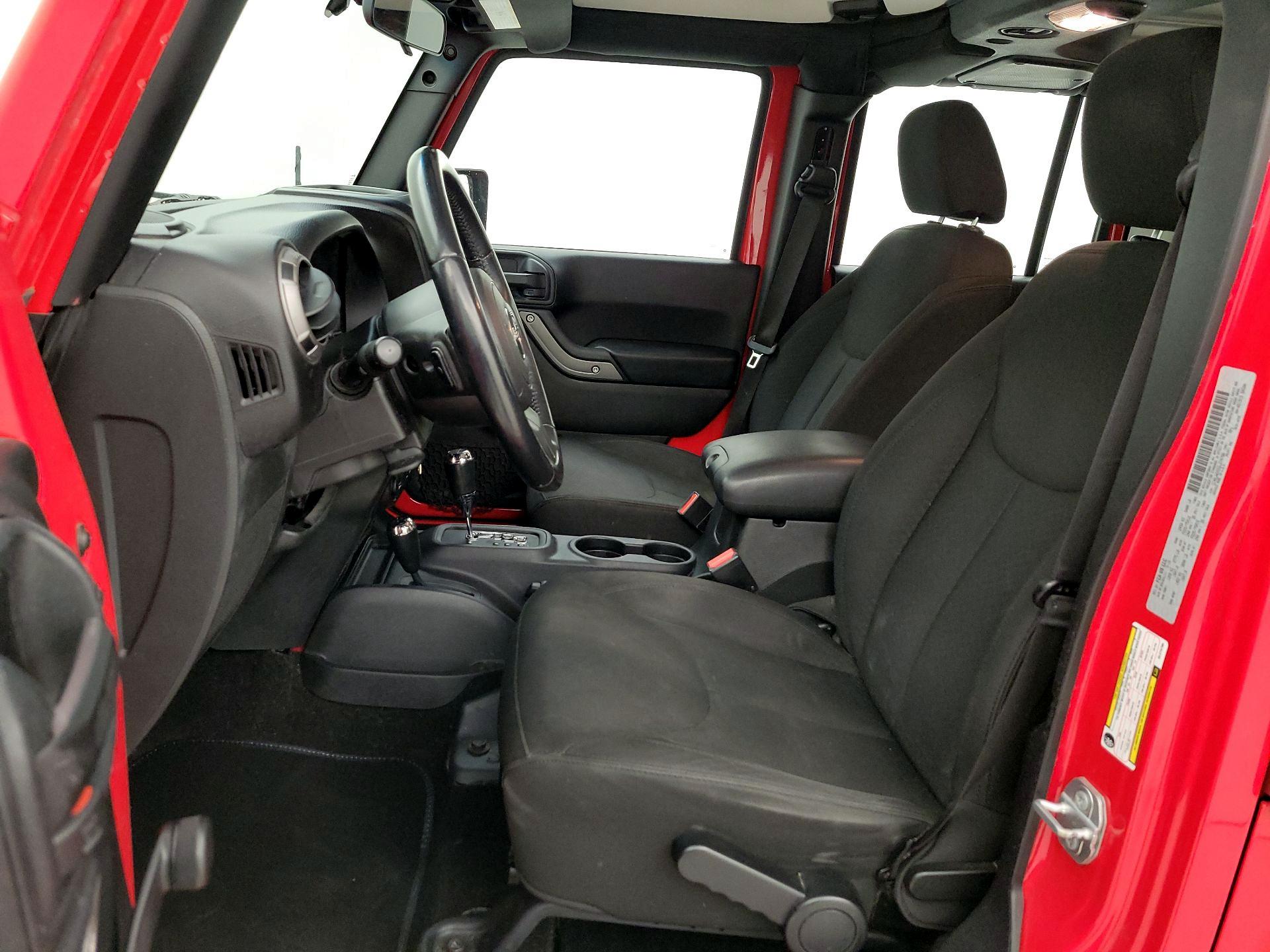 Thumbnail: 2016 Jeep Wrangler - 11