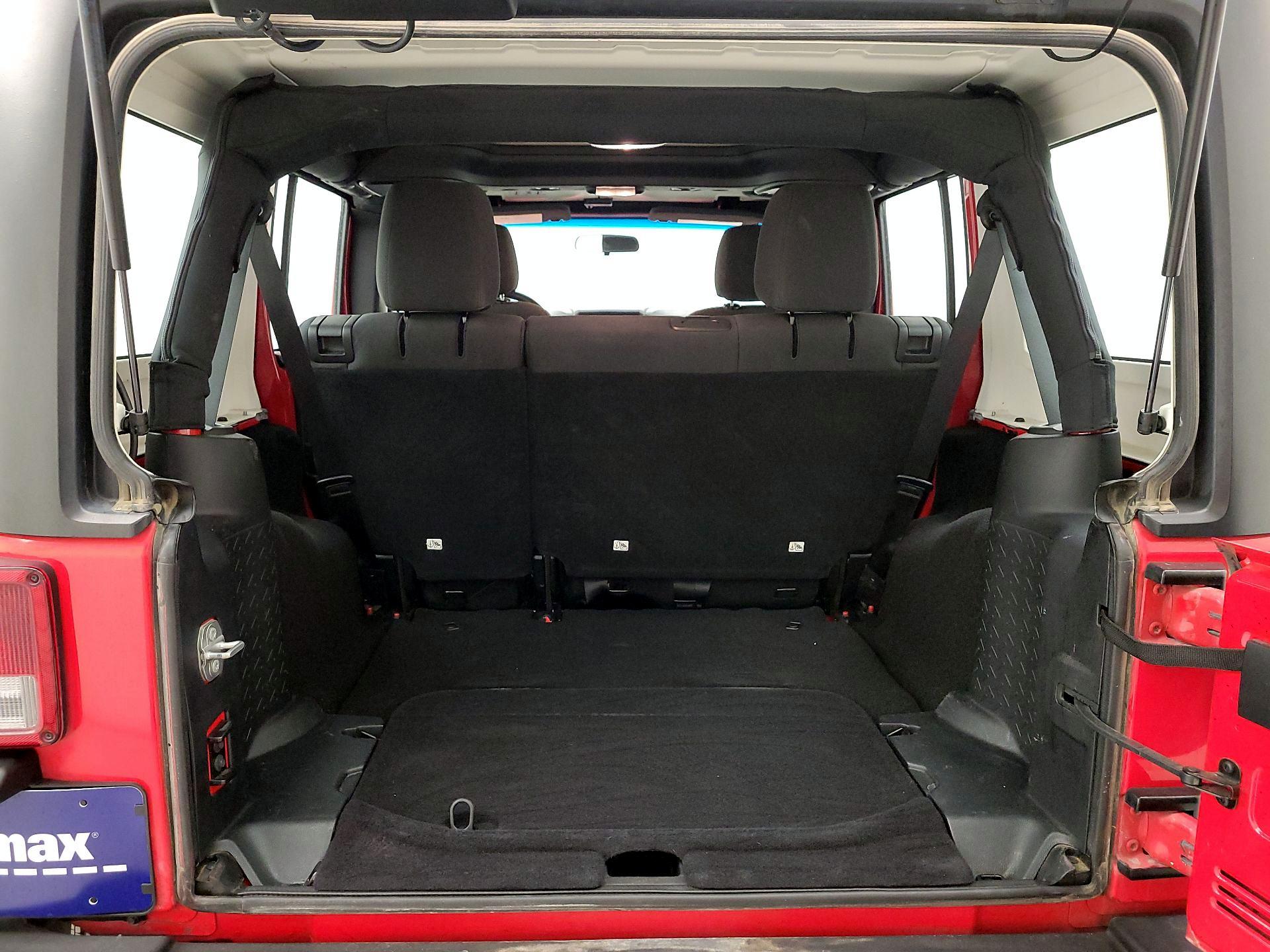 Thumbnail: 2016 Jeep Wrangler - 18