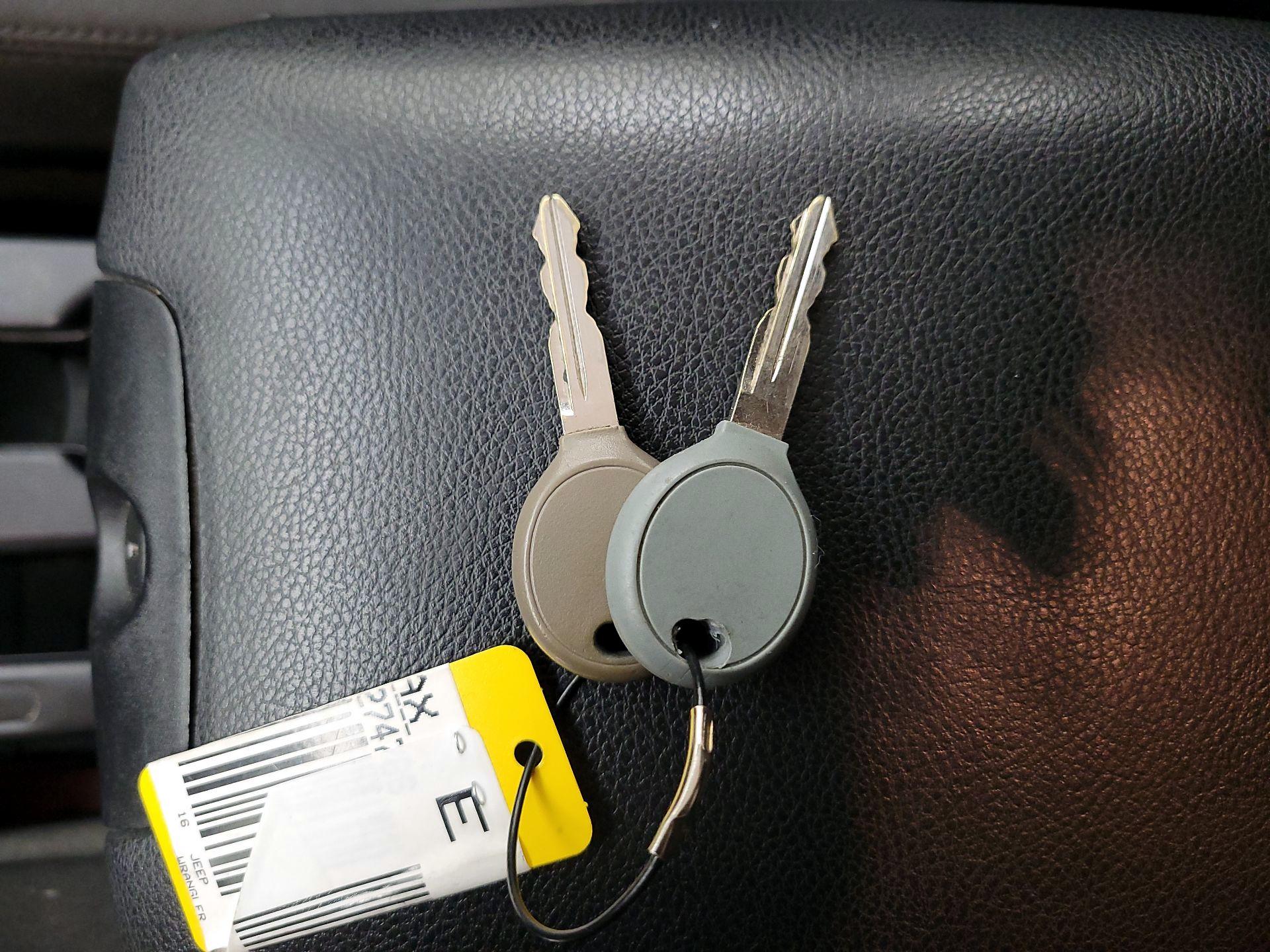 Thumbnail: 2016 Jeep Wrangler - 20