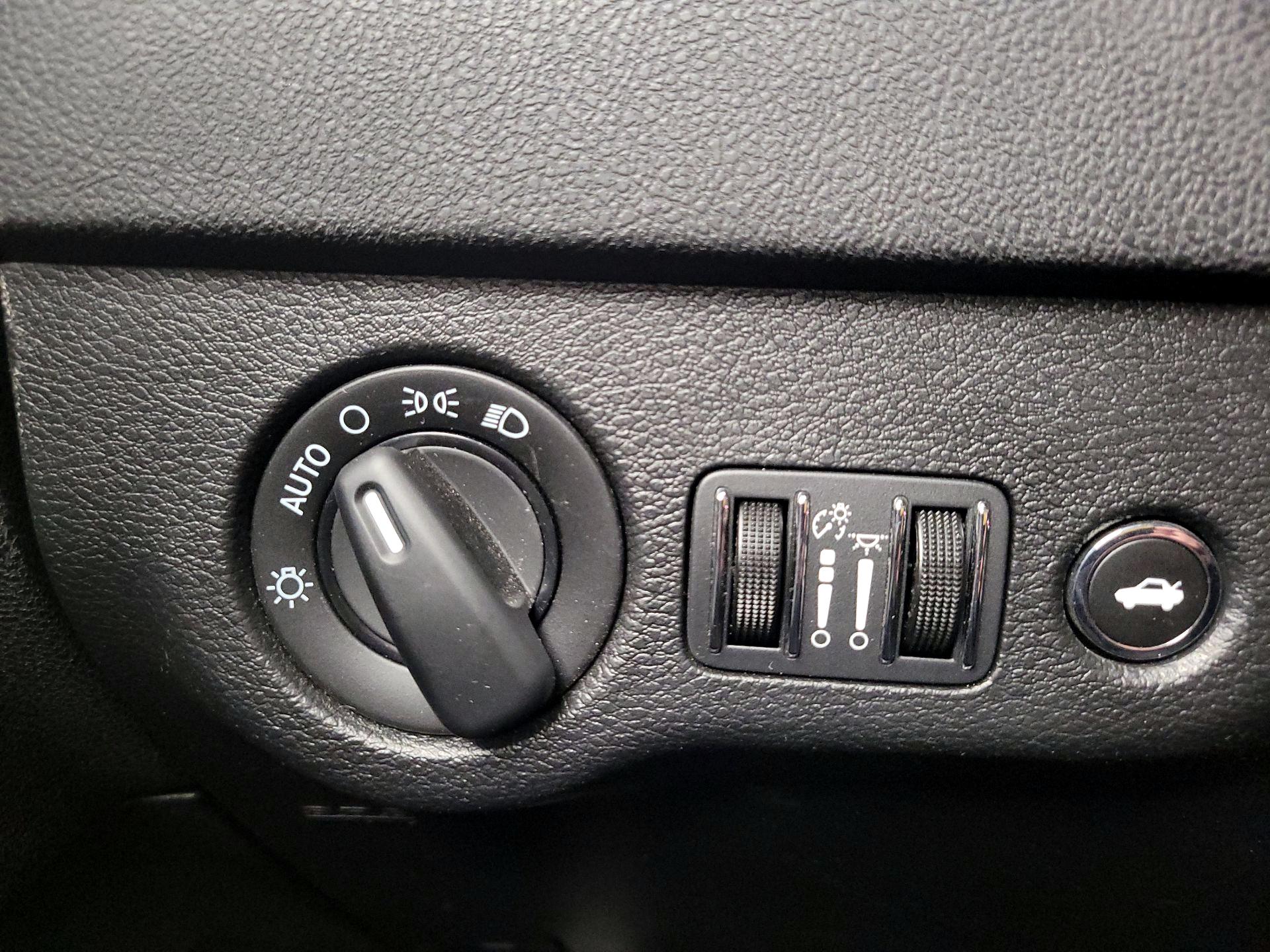 Thumbnail: 2019 Dodge Charger - 13