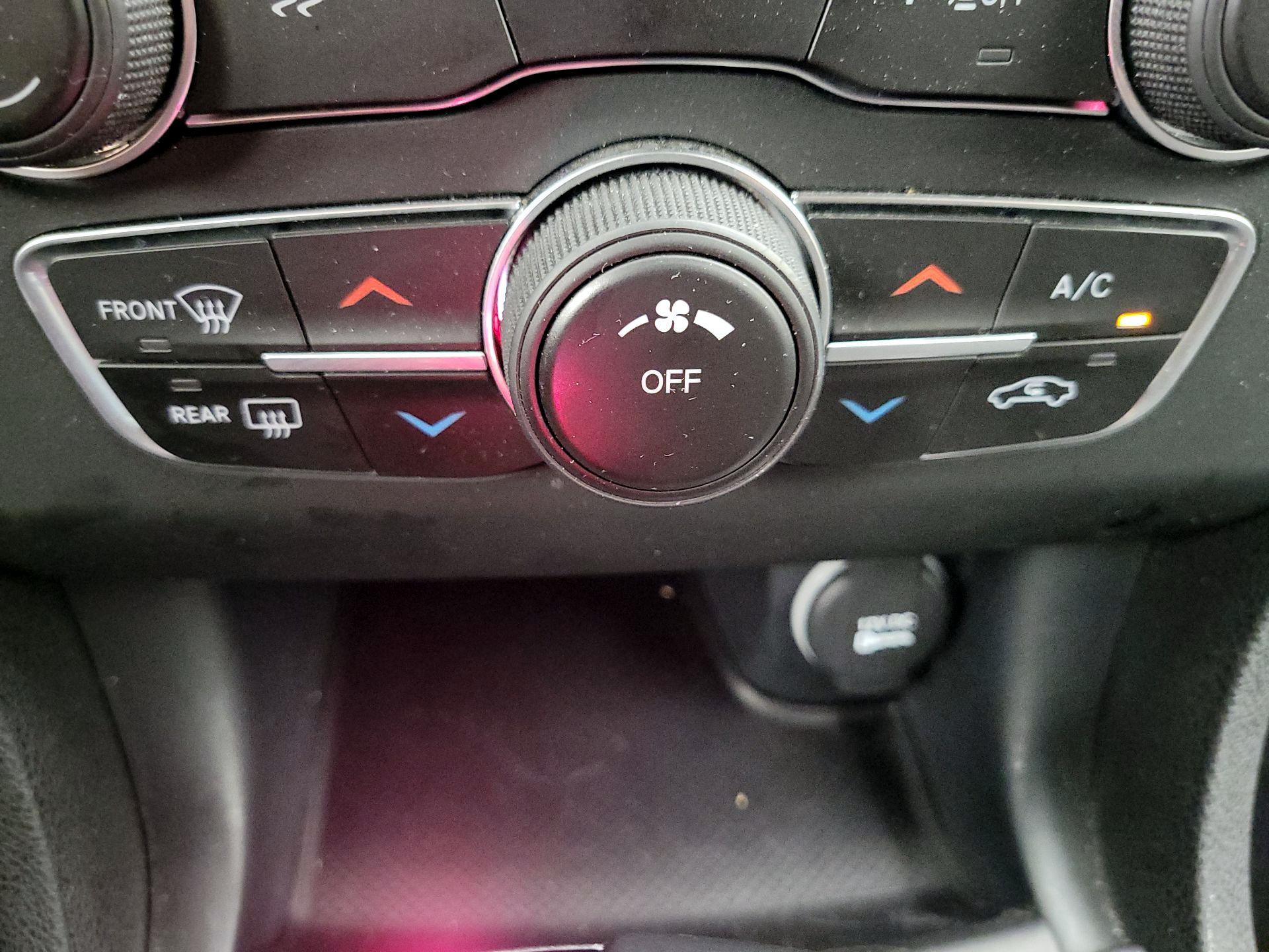 Thumbnail: 2019 Dodge Charger - 16