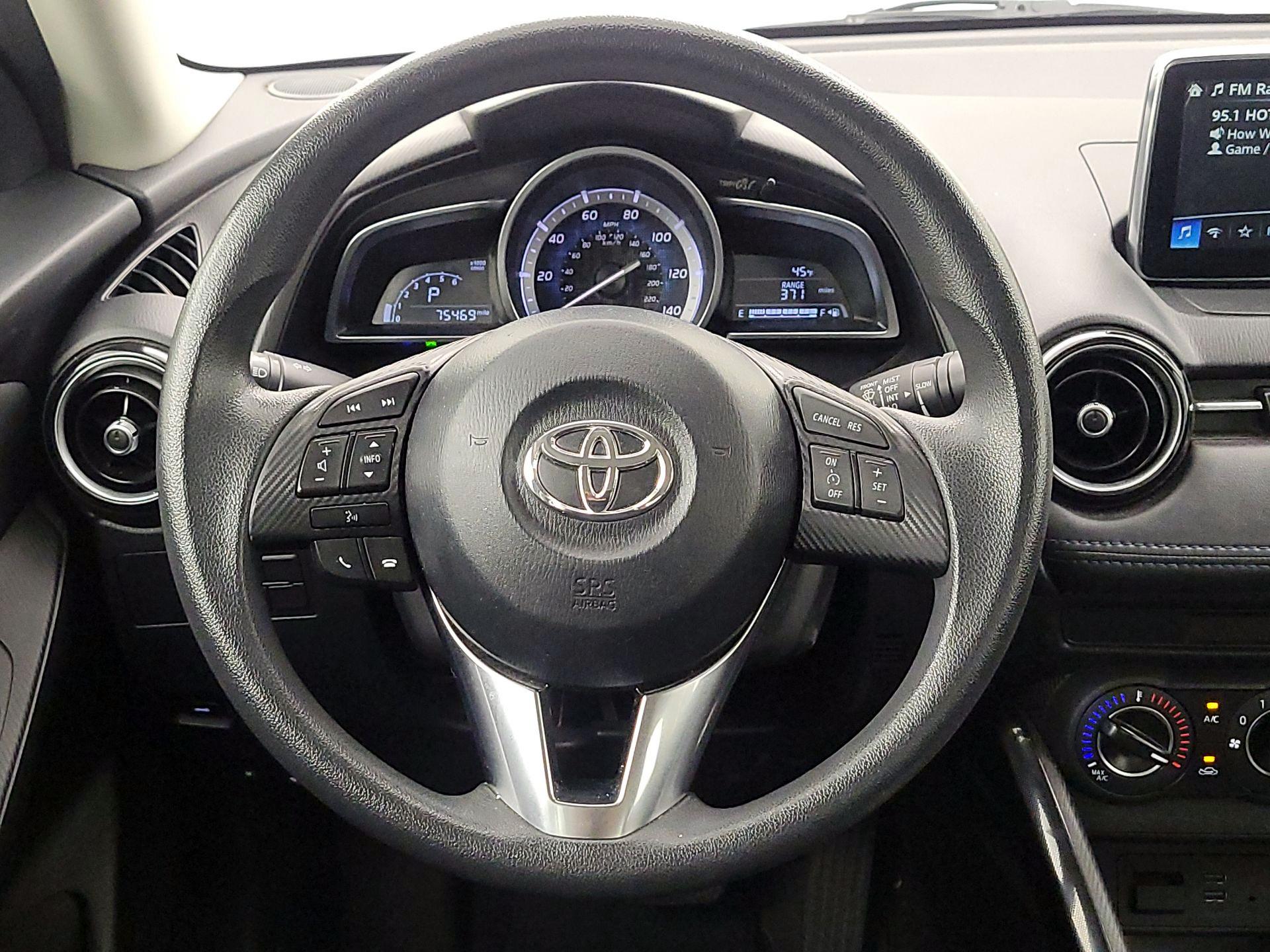 Thumbnail: 2018 Toyota Yaris iA - 10