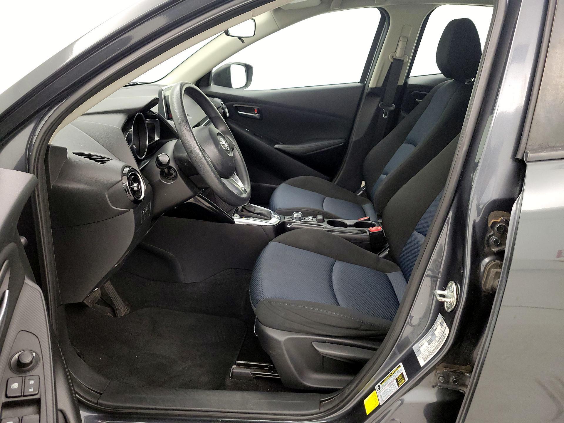 Thumbnail: 2018 Toyota Yaris iA - 11