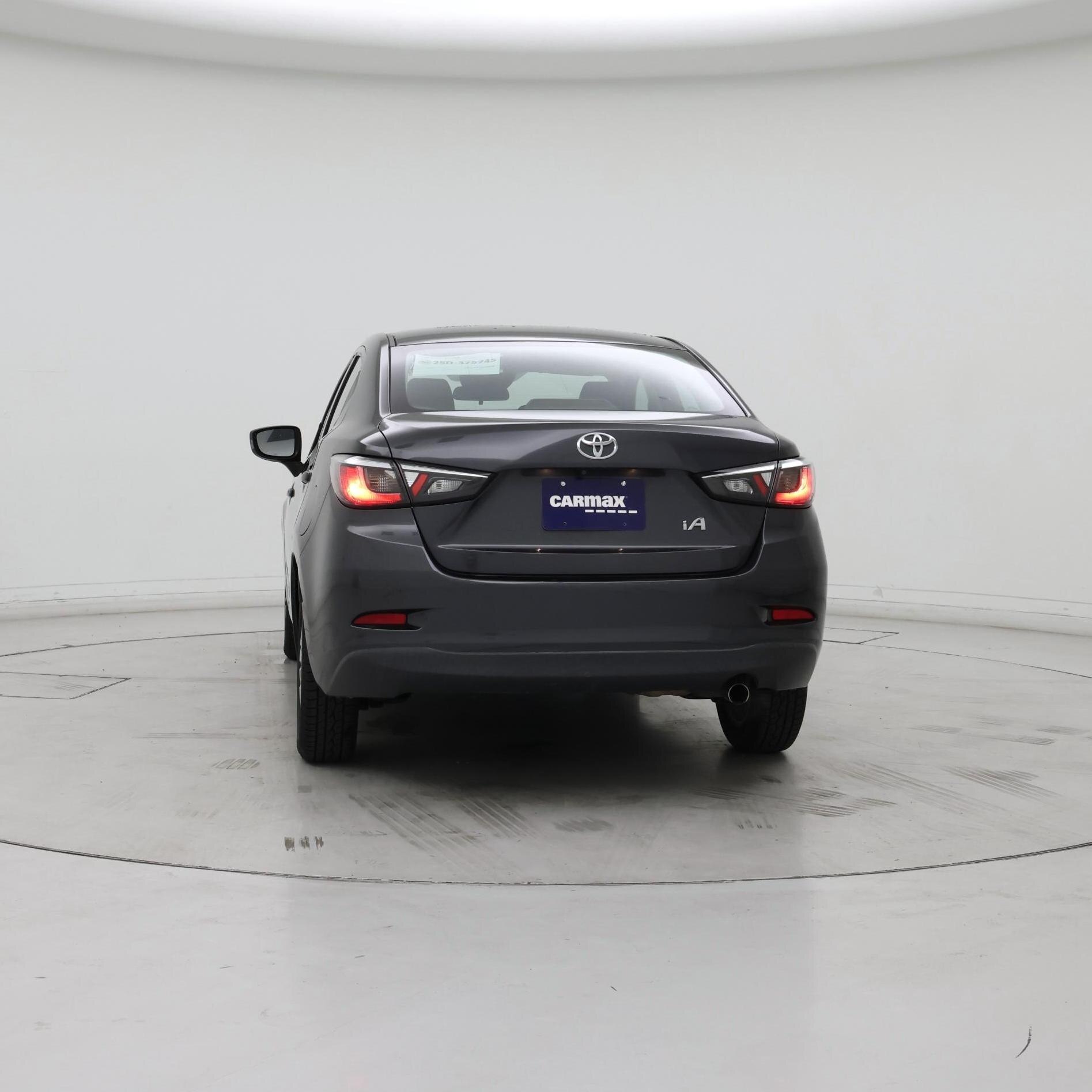 Thumbnail: 2018 Toyota Yaris iA - 6