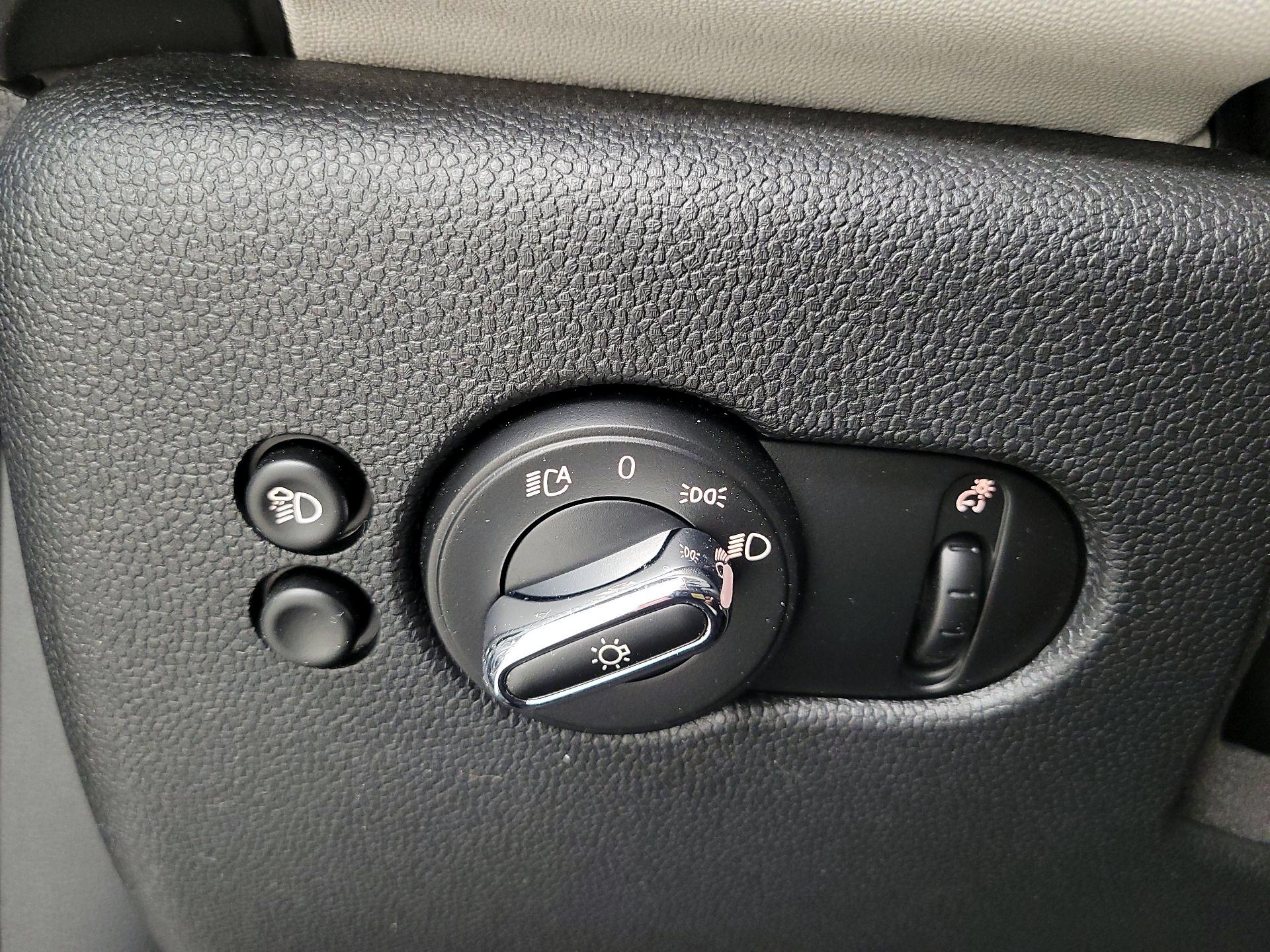 Thumbnail: 2024 MINI Cooper Hardtop - 13