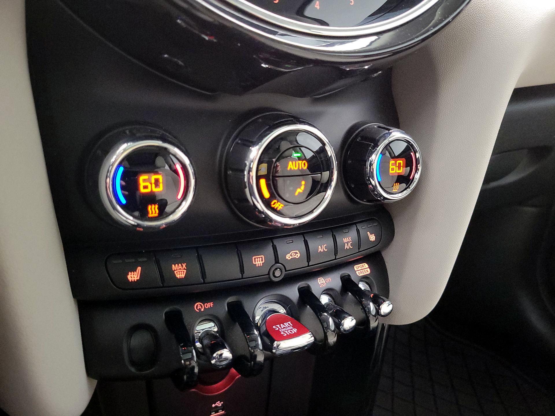 Thumbnail: 2024 MINI Cooper Hardtop - 17