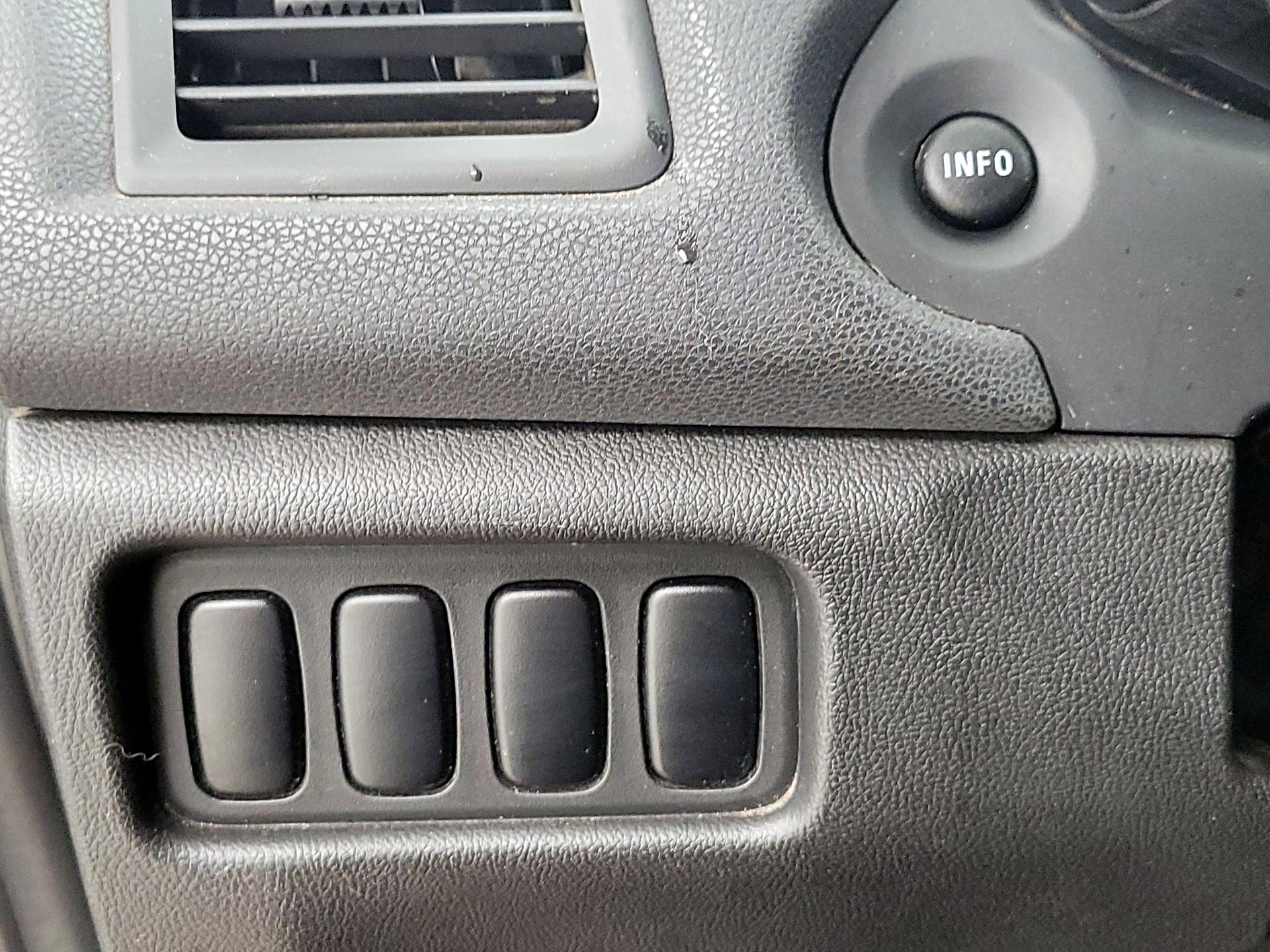 Thumbnail: 2020 Mitsubishi Outlander Sport - 13