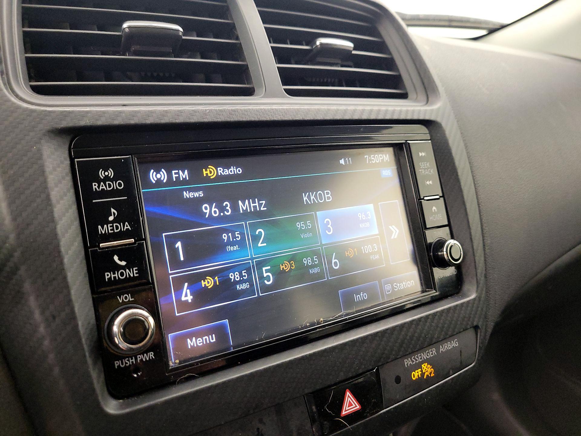 Thumbnail: 2020 Mitsubishi Outlander Sport - 15