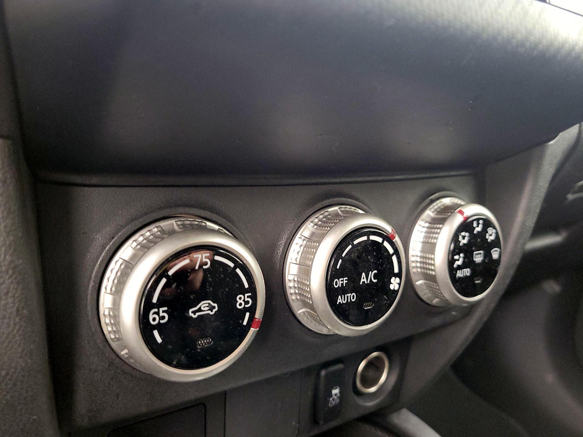 Thumbnail: 2020 Mitsubishi Outlander Sport - 16