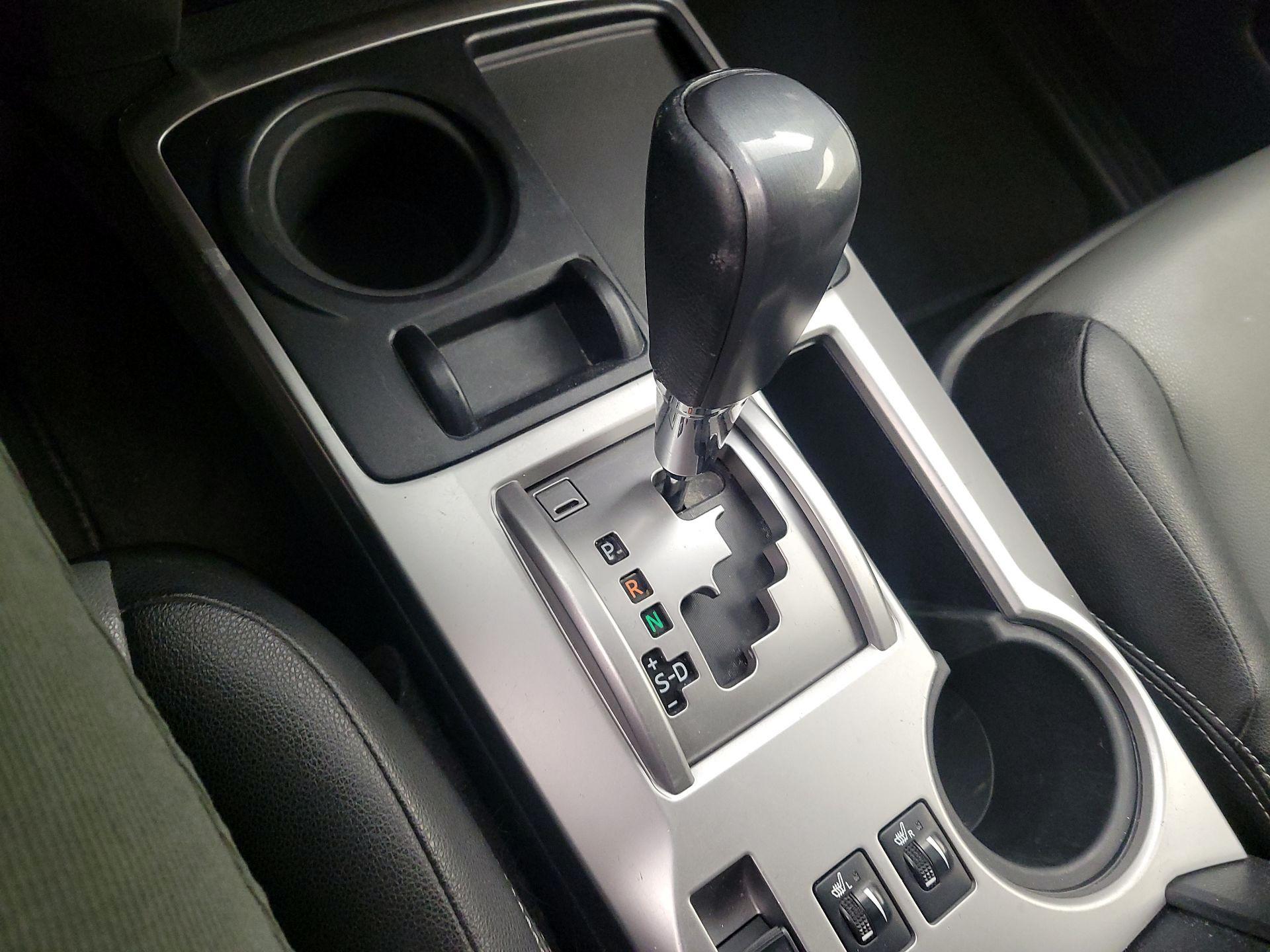 Thumbnail: 2014 Toyota 4Runner - 15