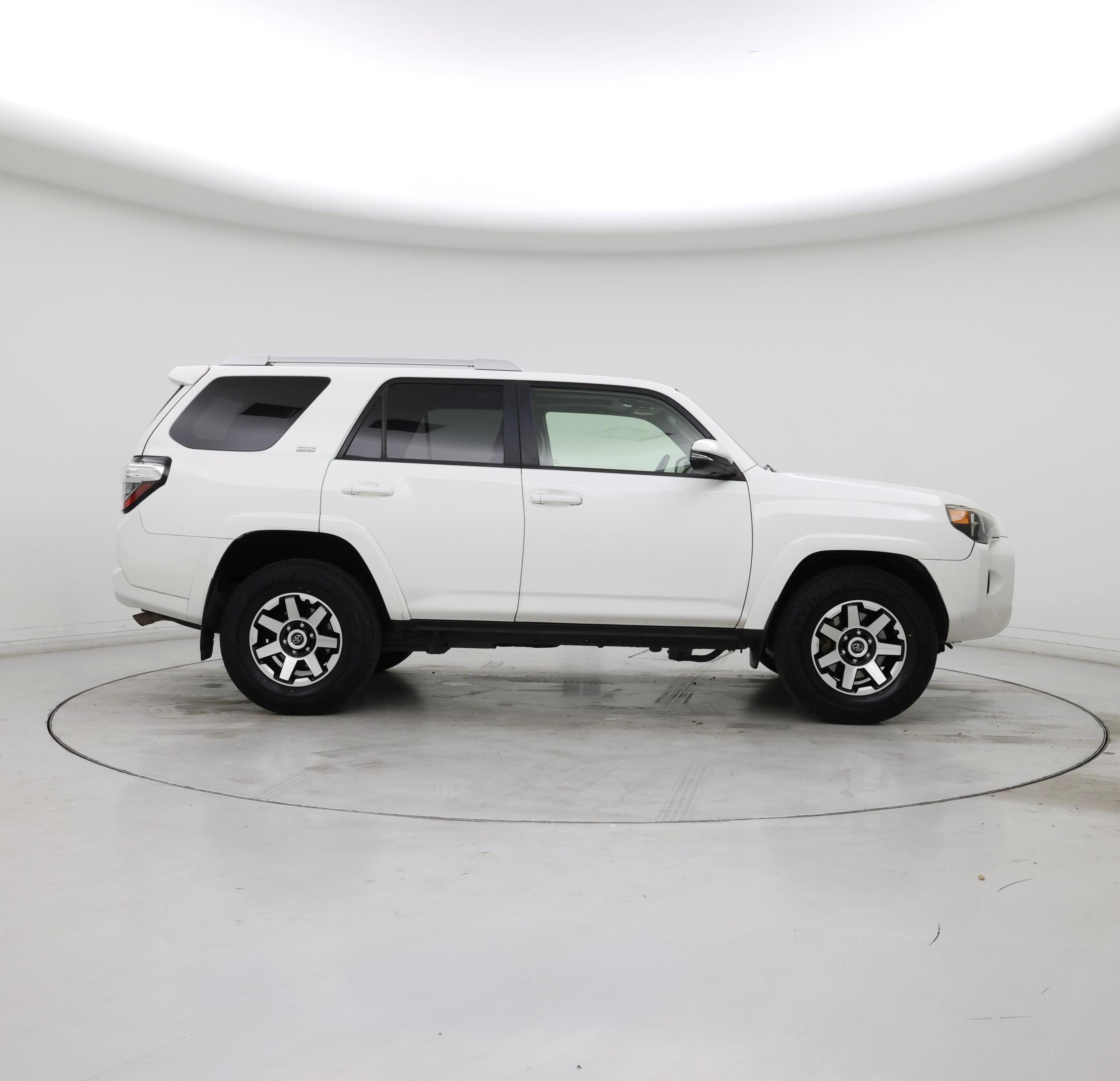 Thumbnail: 2014 Toyota 4Runner - 7