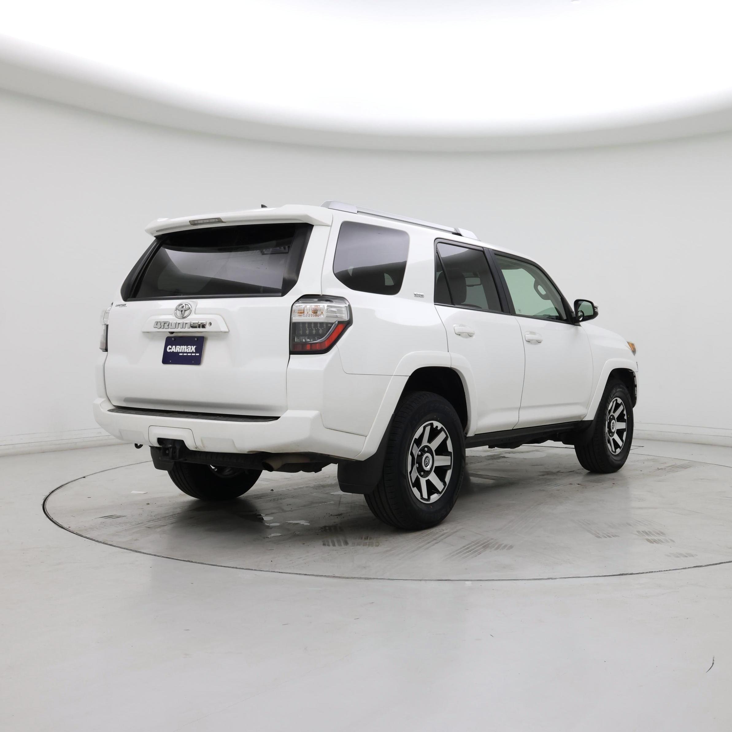 Thumbnail: 2014 Toyota 4Runner - 8