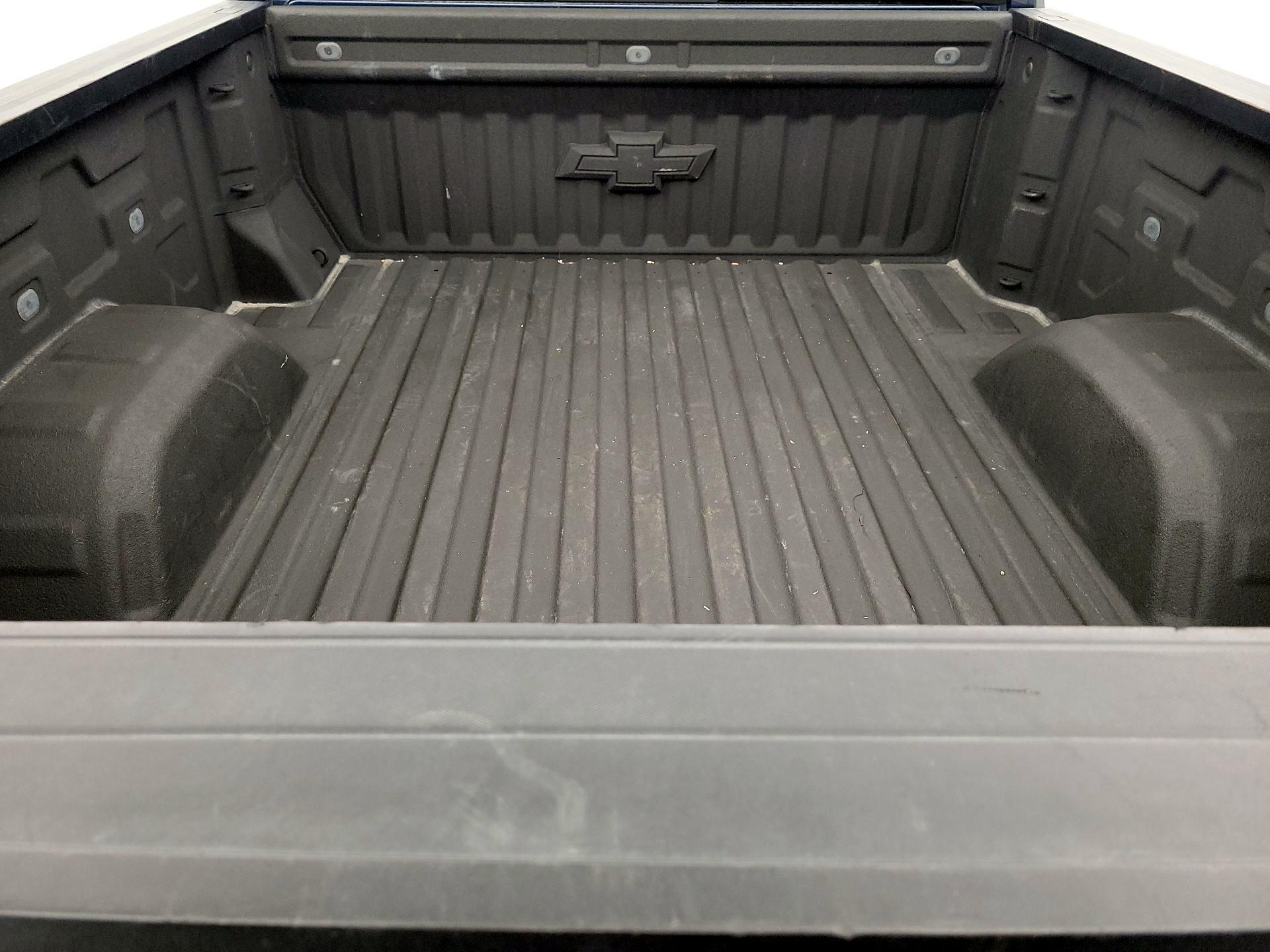 Thumbnail: 2020 Chevrolet Silverado 1500 - 16