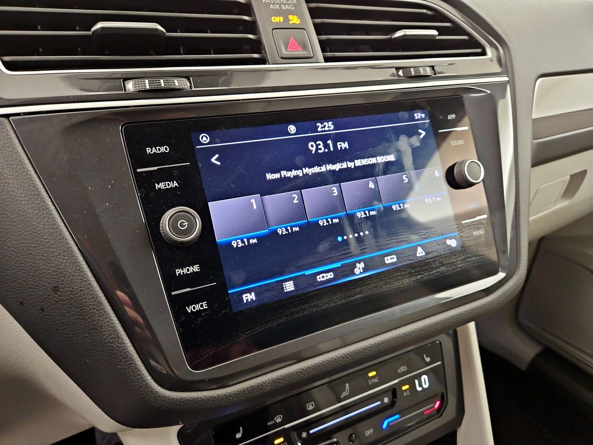 Thumbnail: 2024 Volkswagen Tiguan - 15