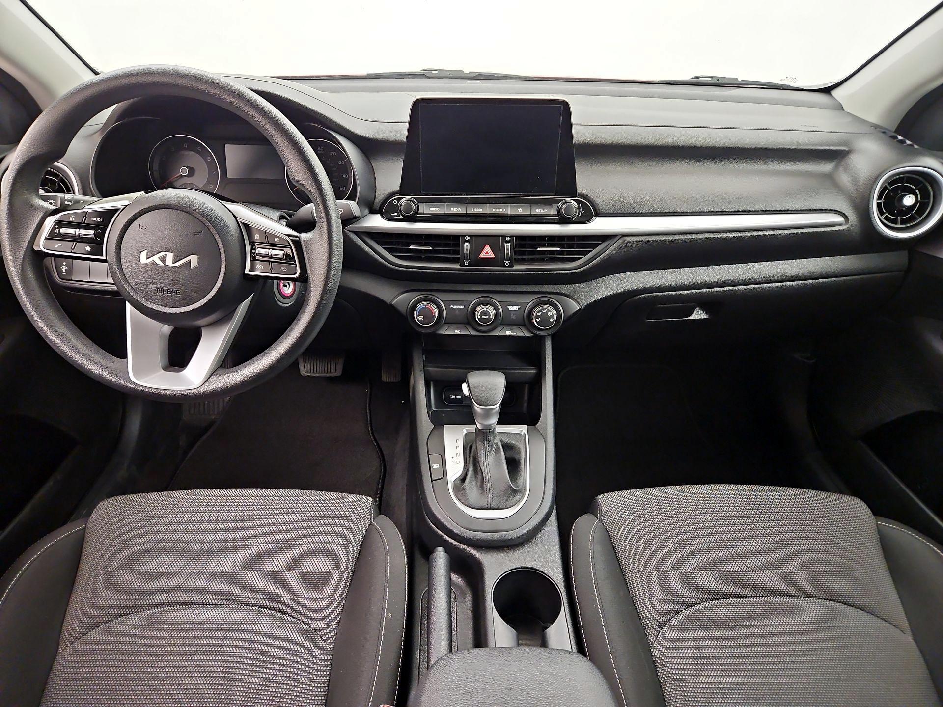 Thumbnail: 2024 Kia Forte - 9