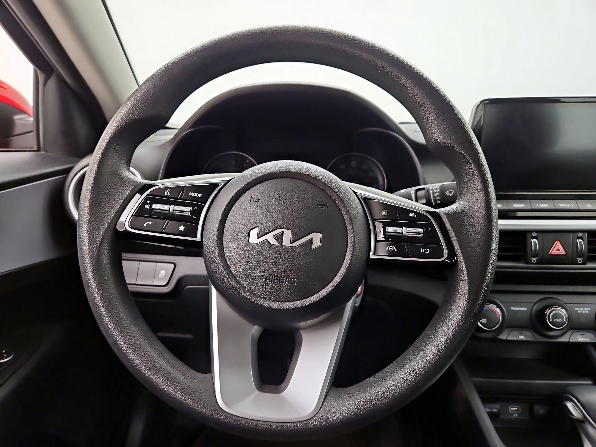 Thumbnail: 2024 Kia Forte - 10