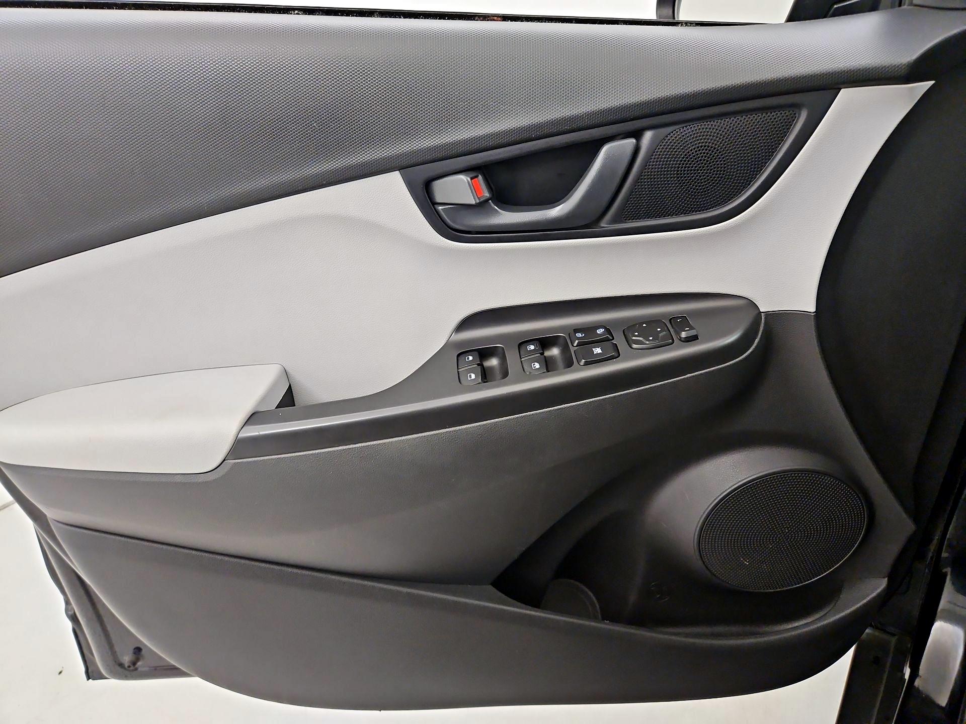 Thumbnail: 2023 Hyundai Kona - 12