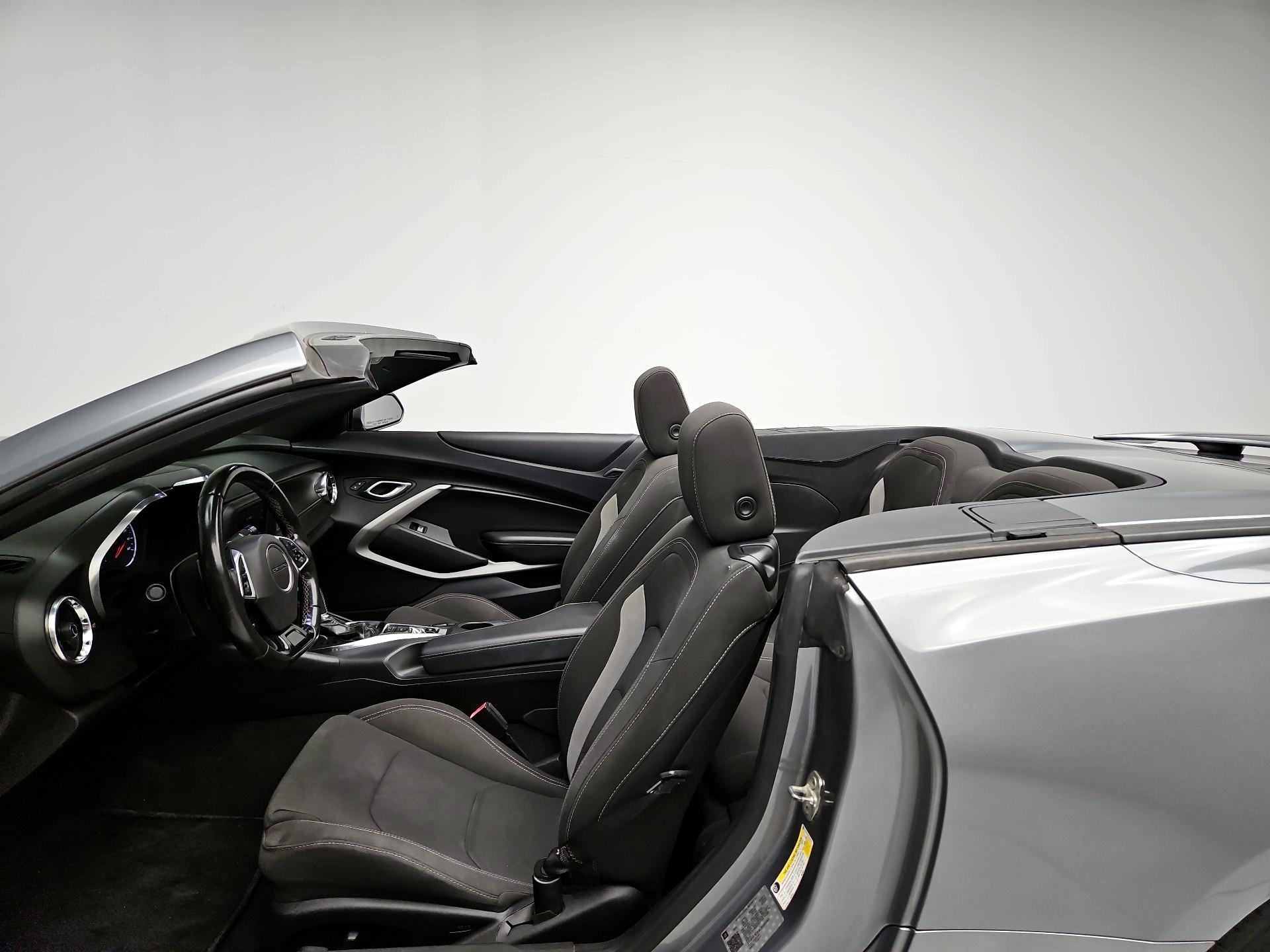 Thumbnail: 2020 Chevrolet Camaro - 17