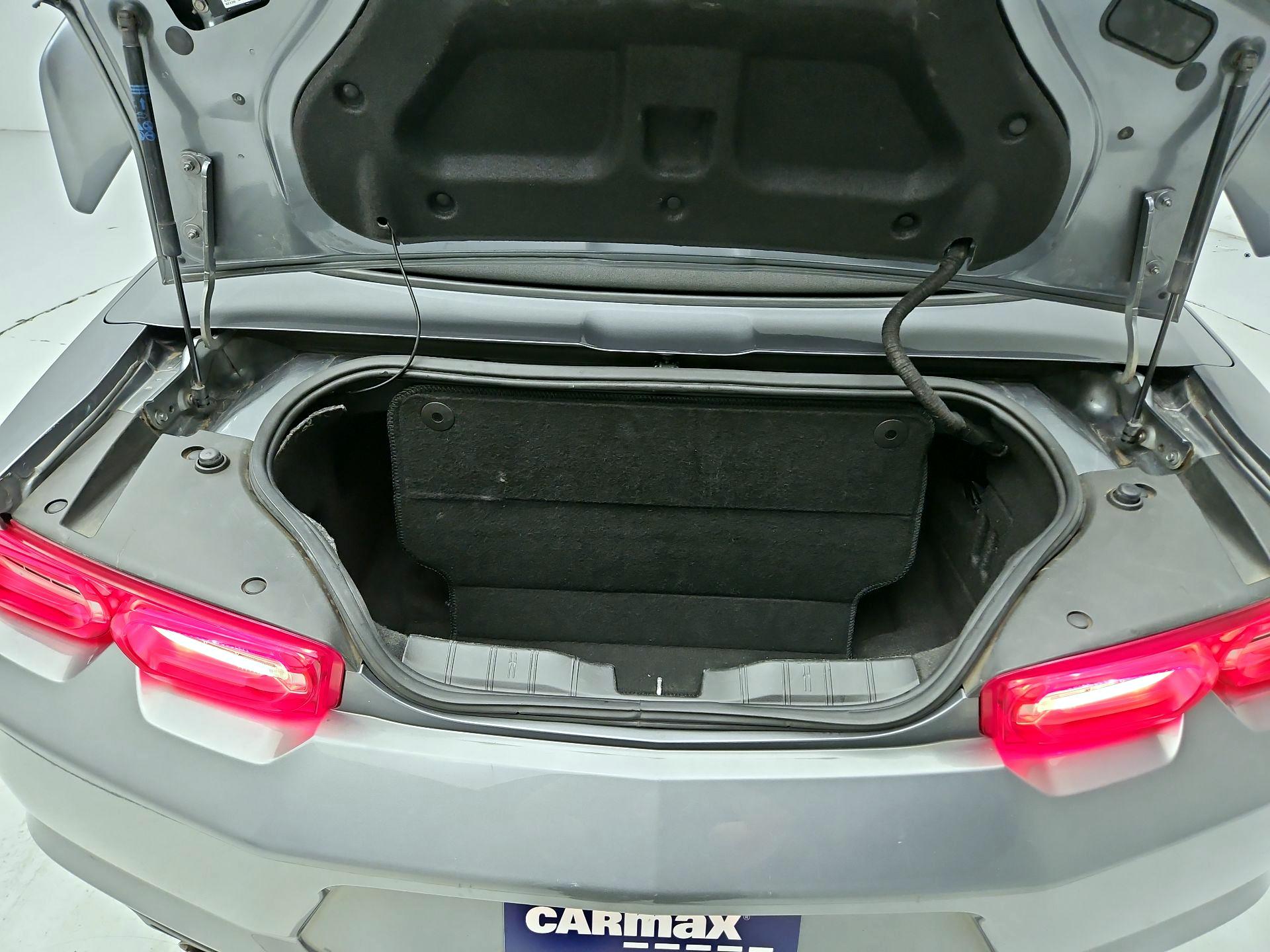 Thumbnail: 2020 Chevrolet Camaro - 19