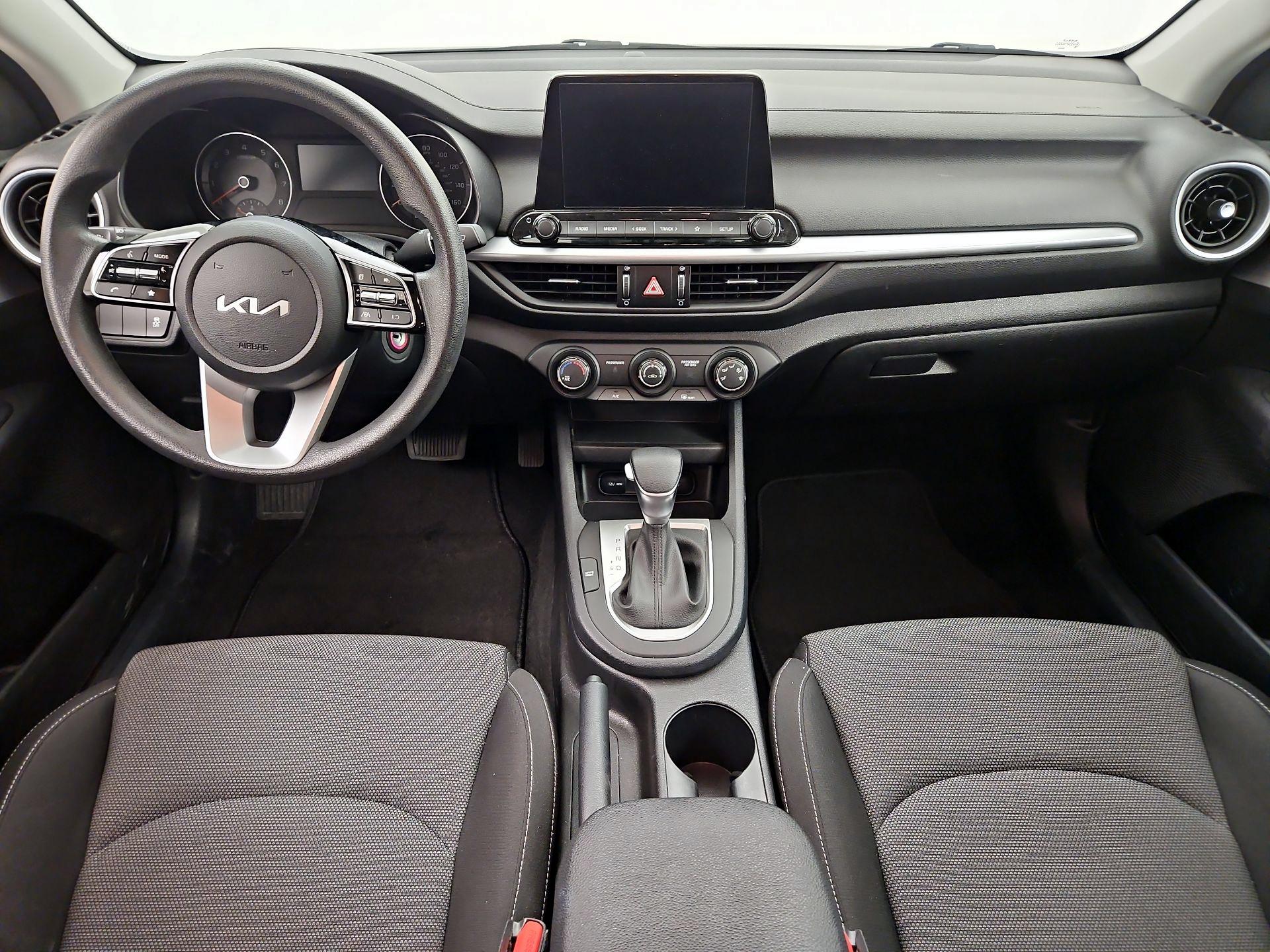 Thumbnail: 2024 Kia Forte - 9