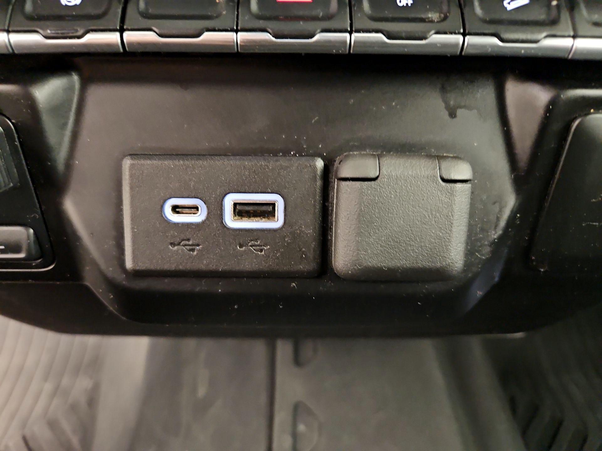 Thumbnail: 2023 Chevrolet Silverado 2500 - 18