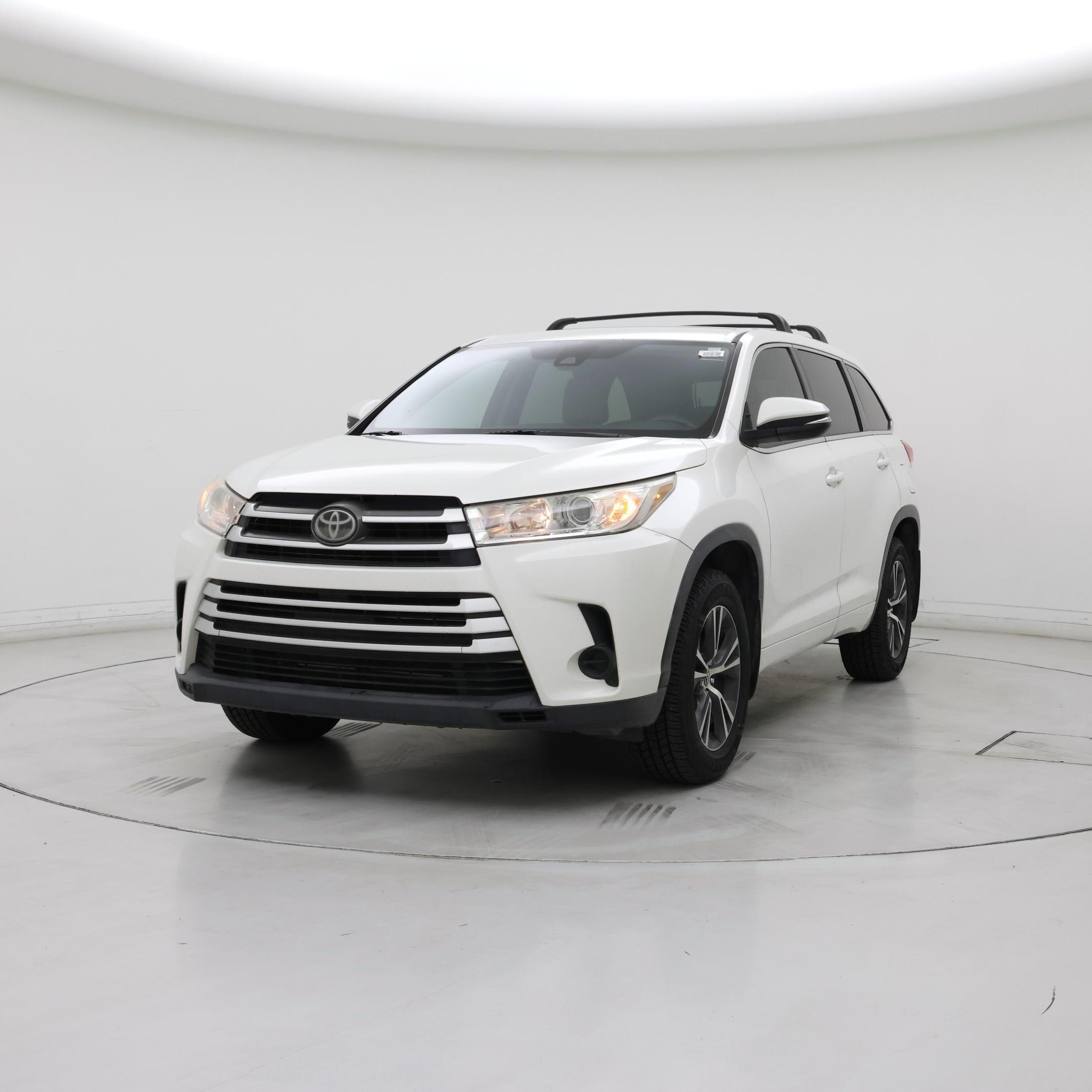 Thumbnail: 2018 Toyota Highlander - 4