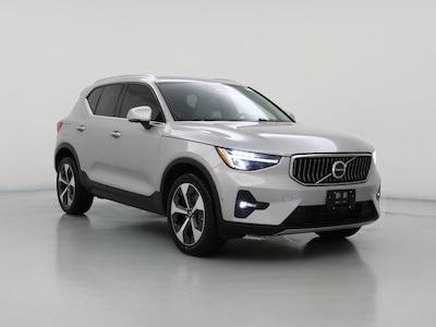 2023 Volvo XC40 B5 Plus Bright Theme