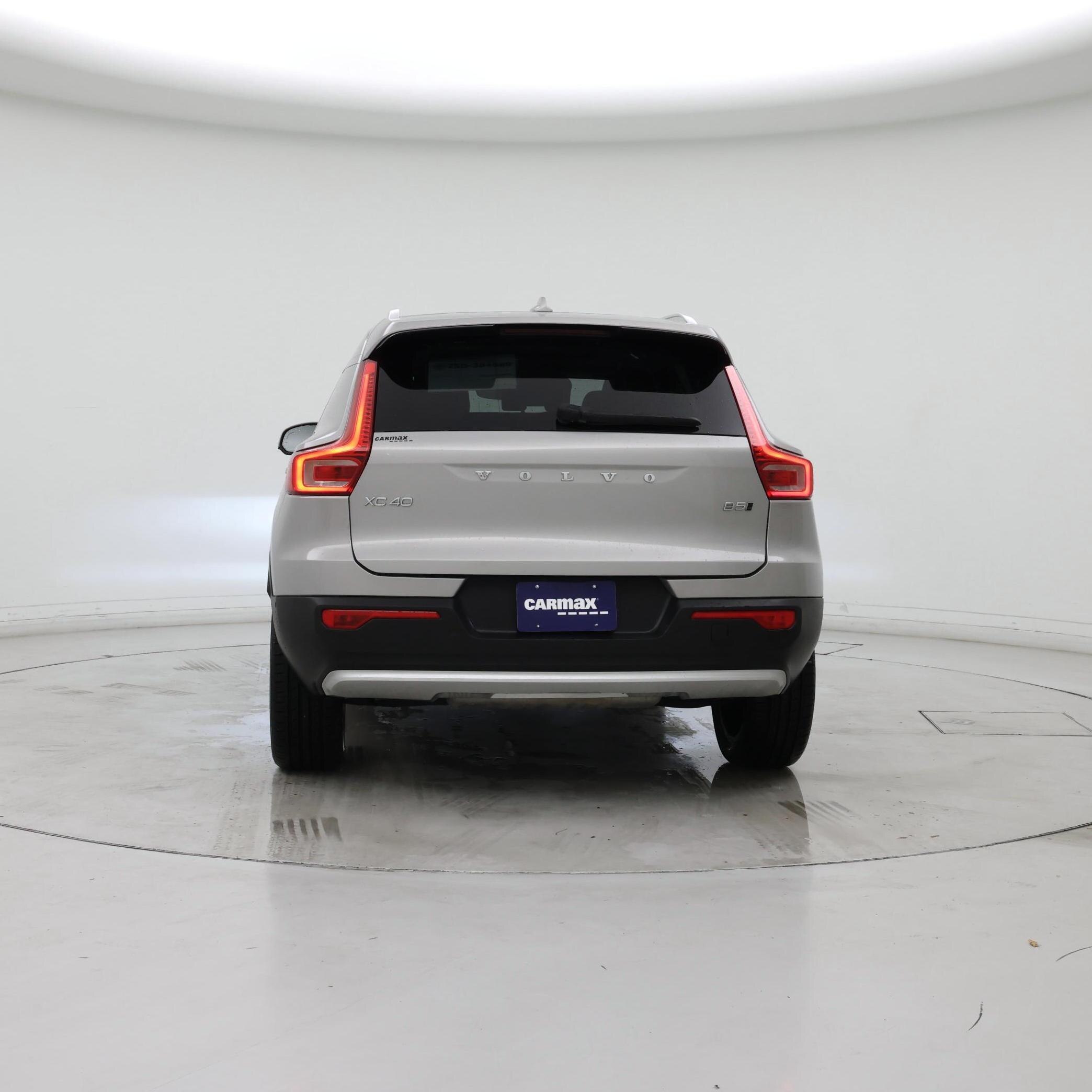 Thumbnail: 2023 Volvo XC40 - 6