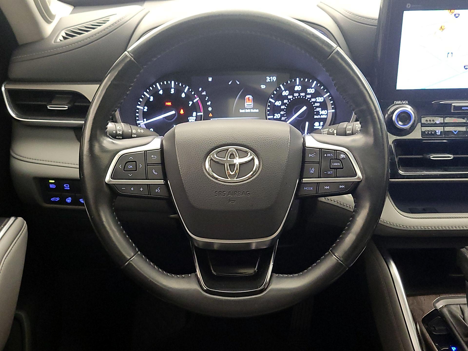 Thumbnail: 2021 Toyota Highlander - 10