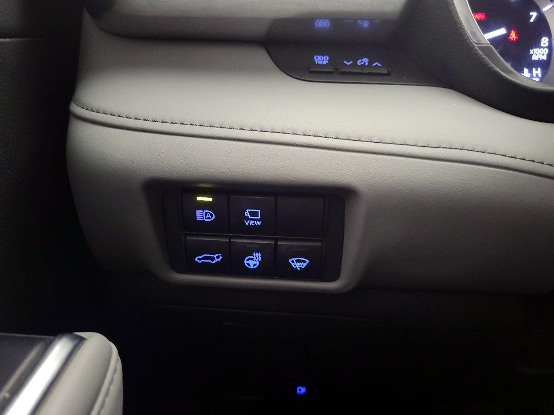 Thumbnail: 2021 Toyota Highlander - 13