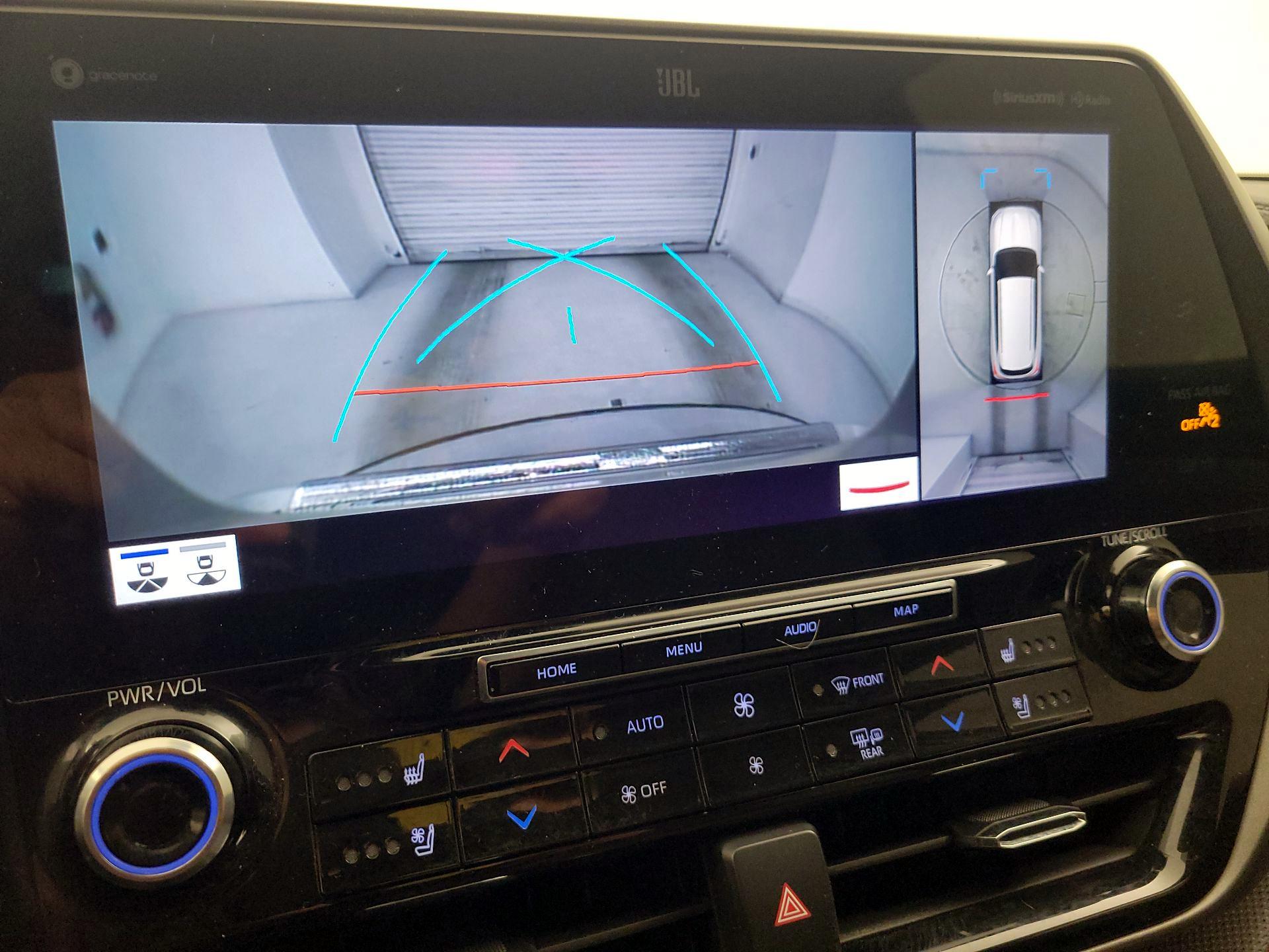 Thumbnail: 2021 Toyota Highlander - 15