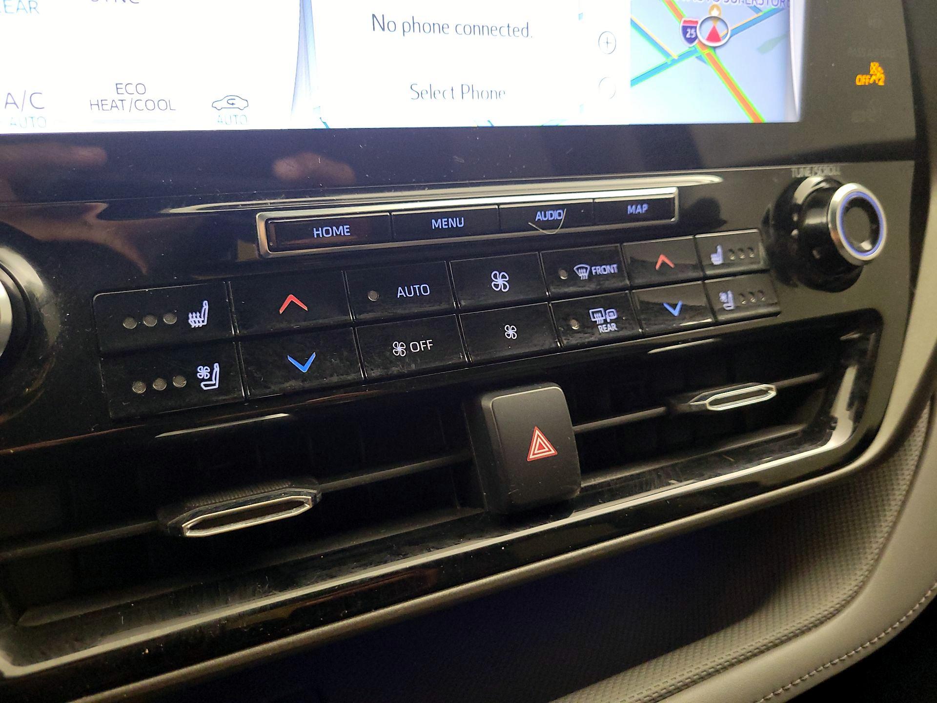 Thumbnail: 2021 Toyota Highlander - 17