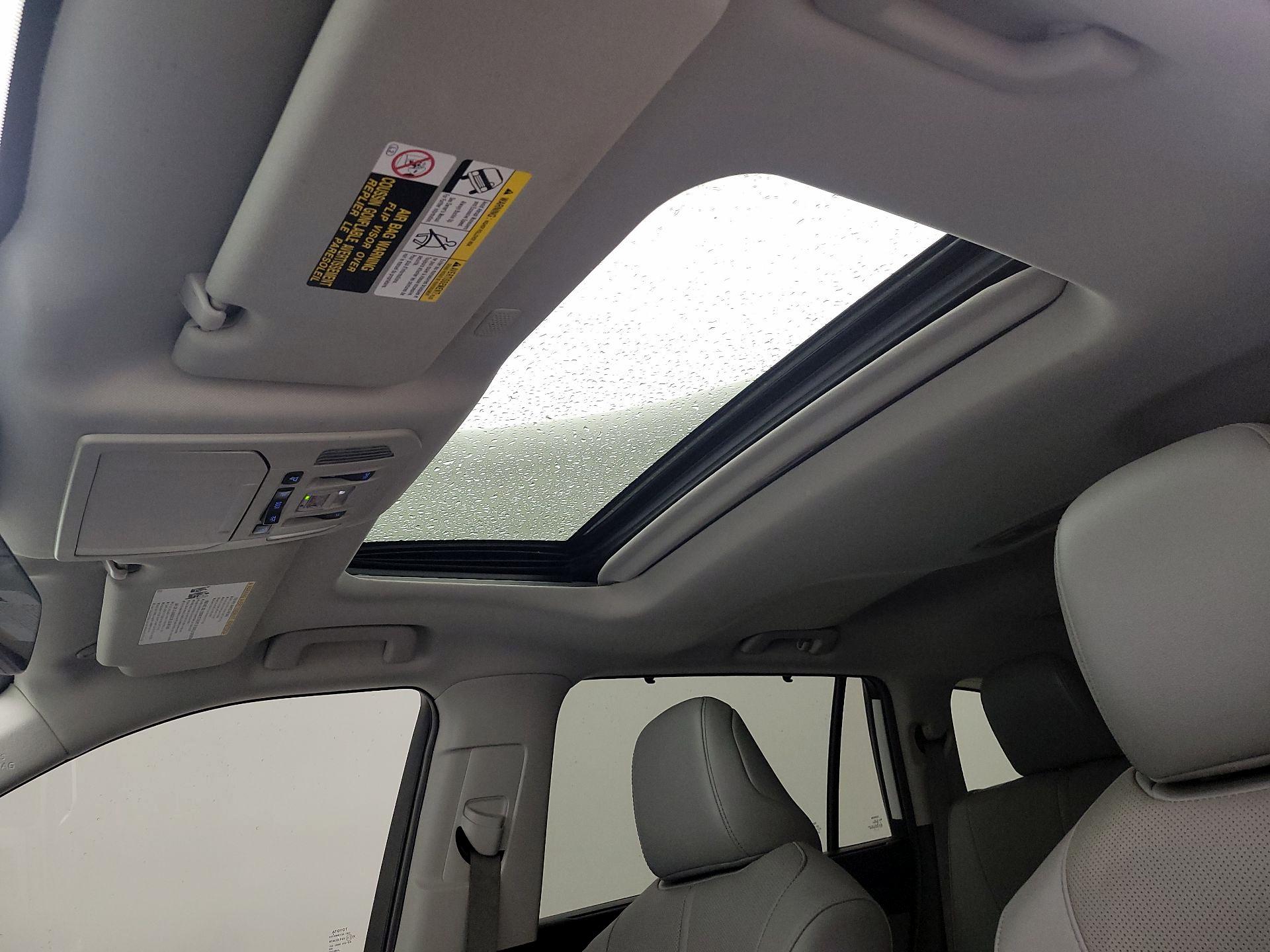 Thumbnail: 2021 Toyota Highlander - 20