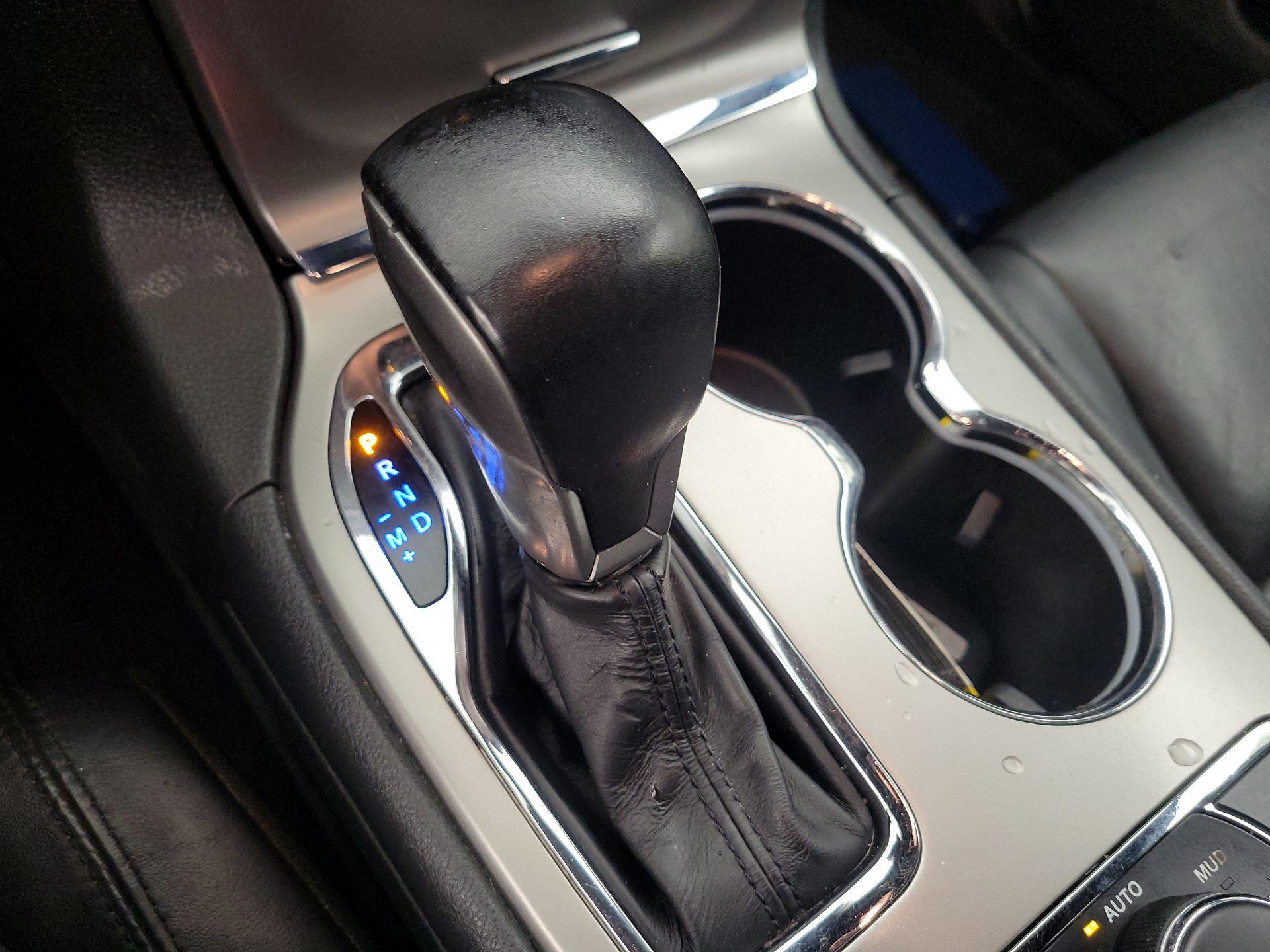 Thumbnail: 2019 Jeep Grand Cherokee - 17