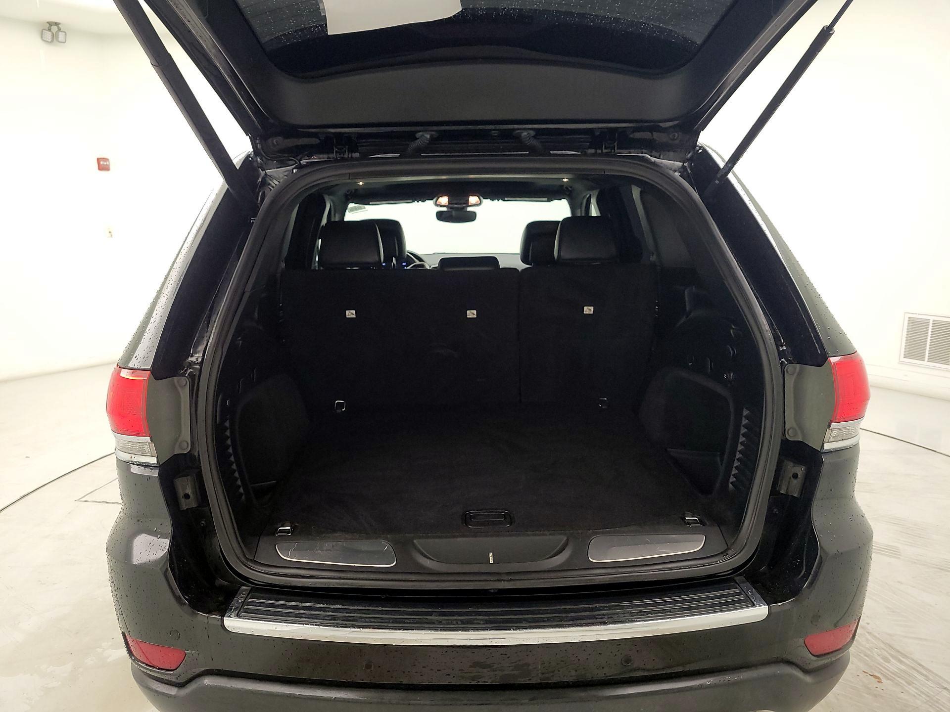 Thumbnail: 2019 Jeep Grand Cherokee - 20