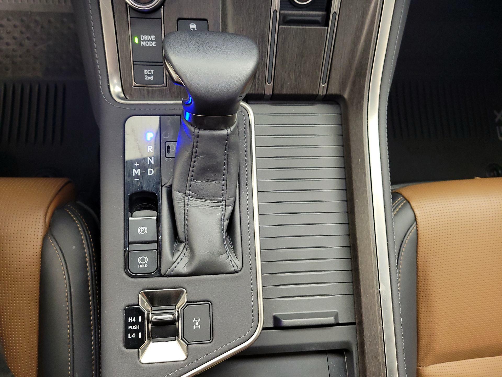 Thumbnail: 2025 Lexus GX - 18