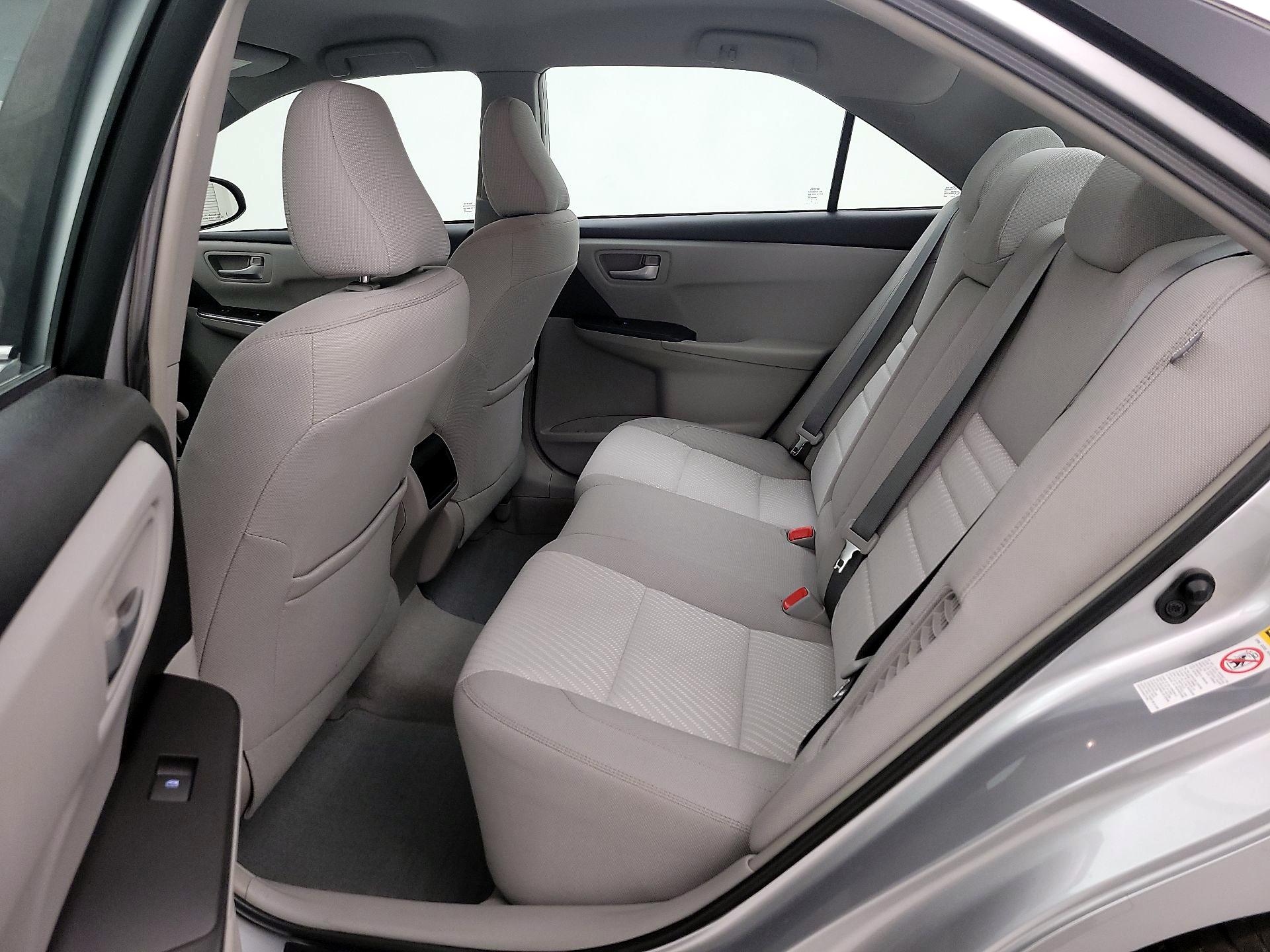 Thumbnail: 2015 Toyota Camry - 19