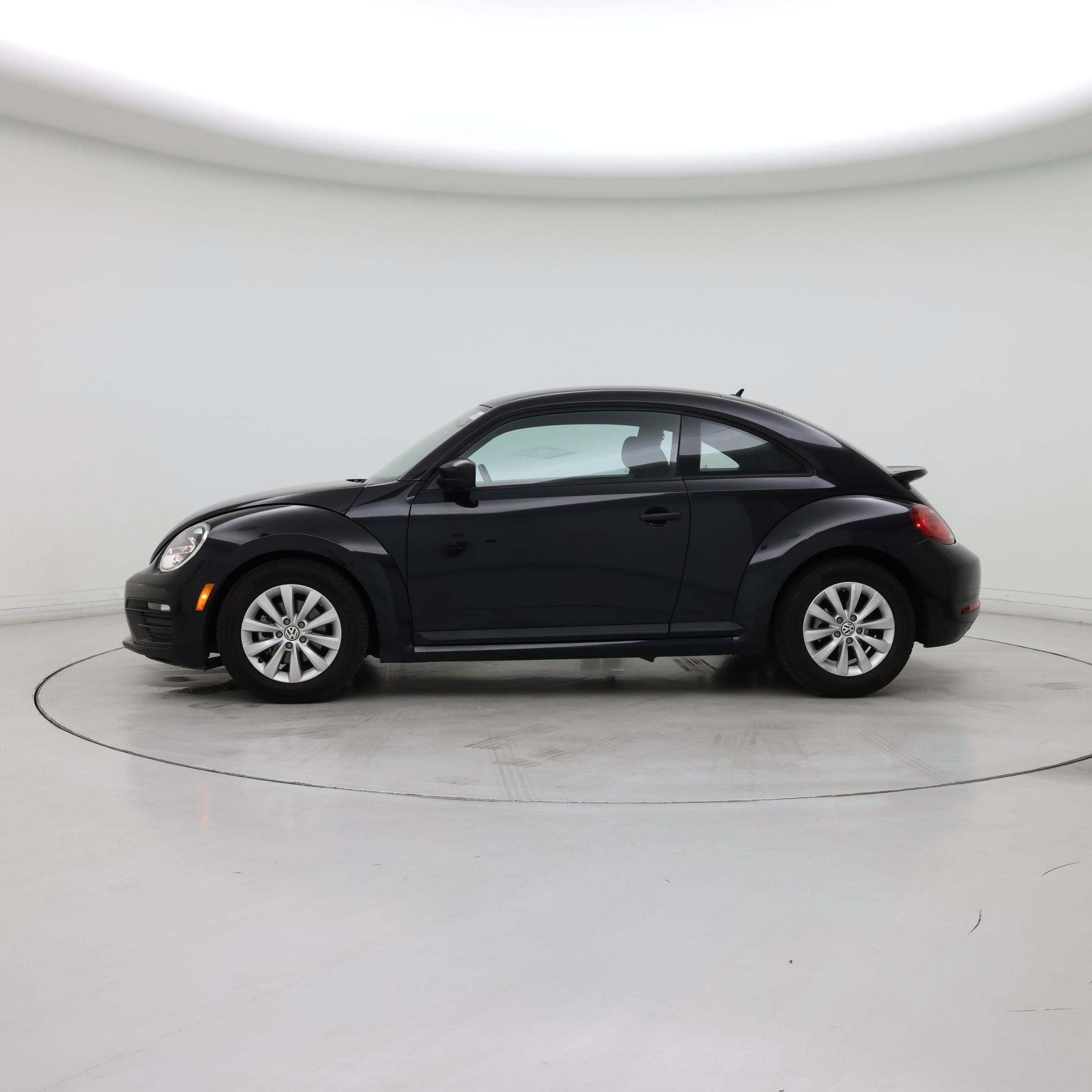 Thumbnail: 2018 Volkswagen Beetle - 3