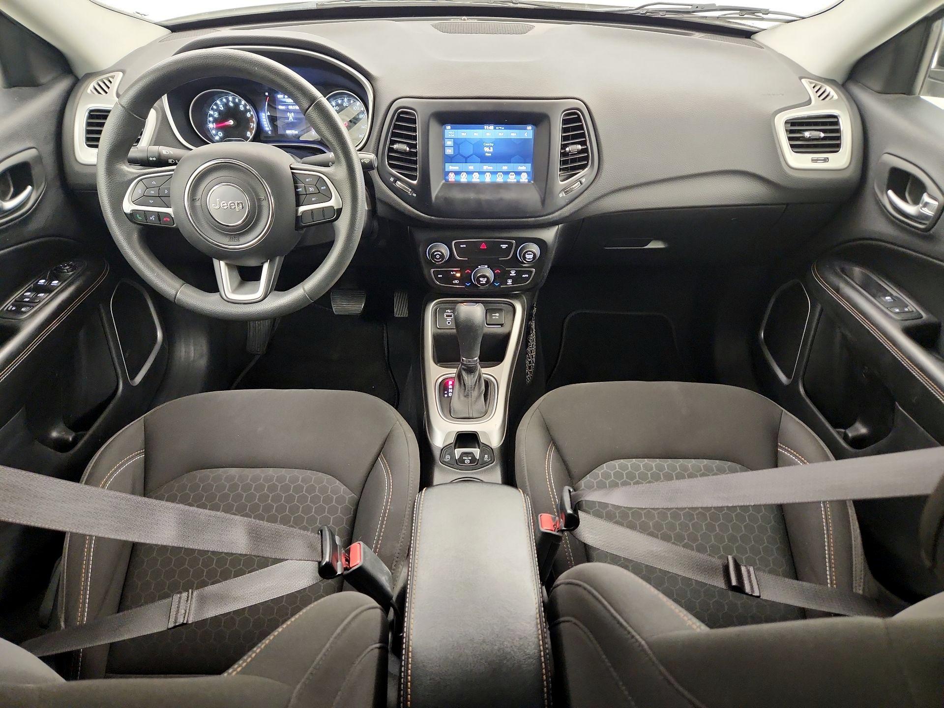 Thumbnail: 2021 Jeep Compass - 9