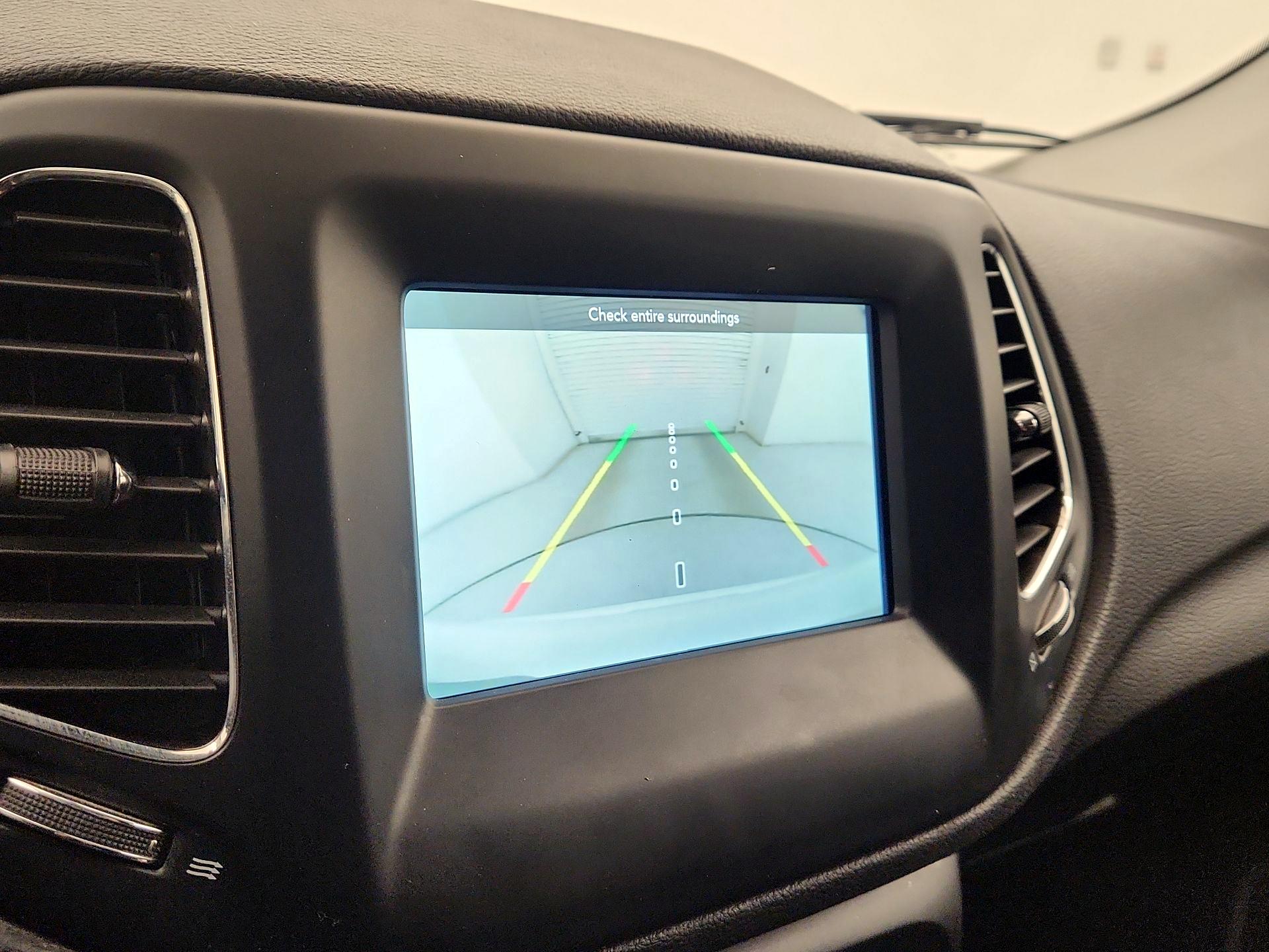 Thumbnail: 2021 Jeep Compass - 14