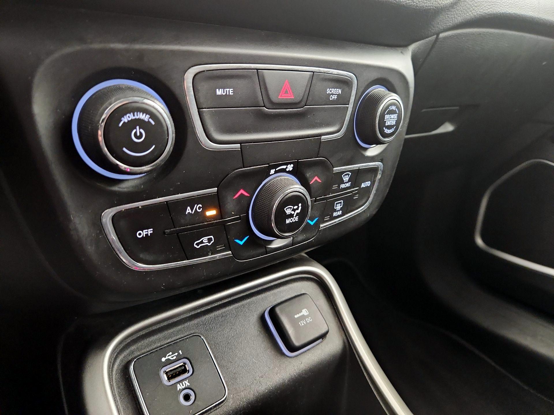 Thumbnail: 2021 Jeep Compass - 16