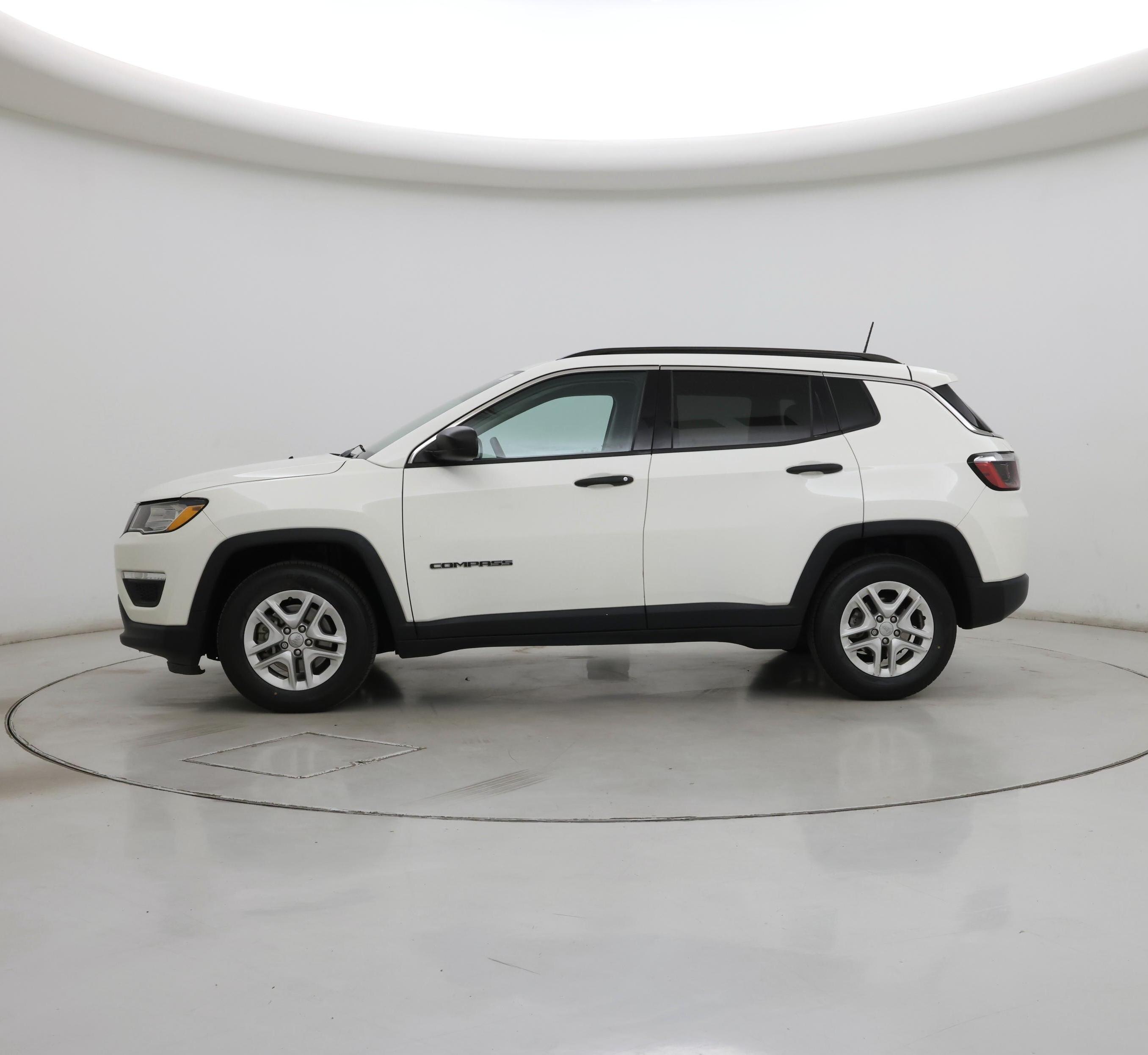 Thumbnail: 2021 Jeep Compass - 3